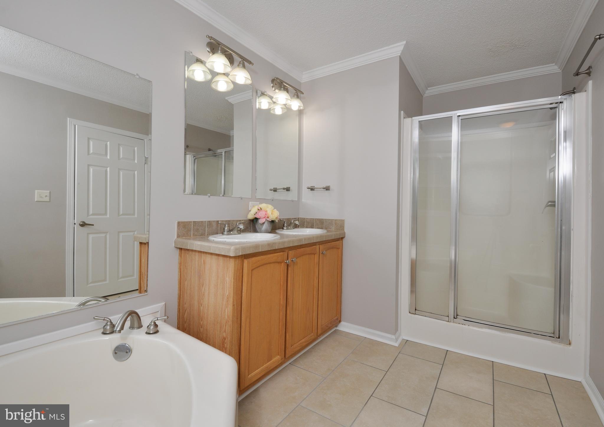 CAROLINE PINES - Residential