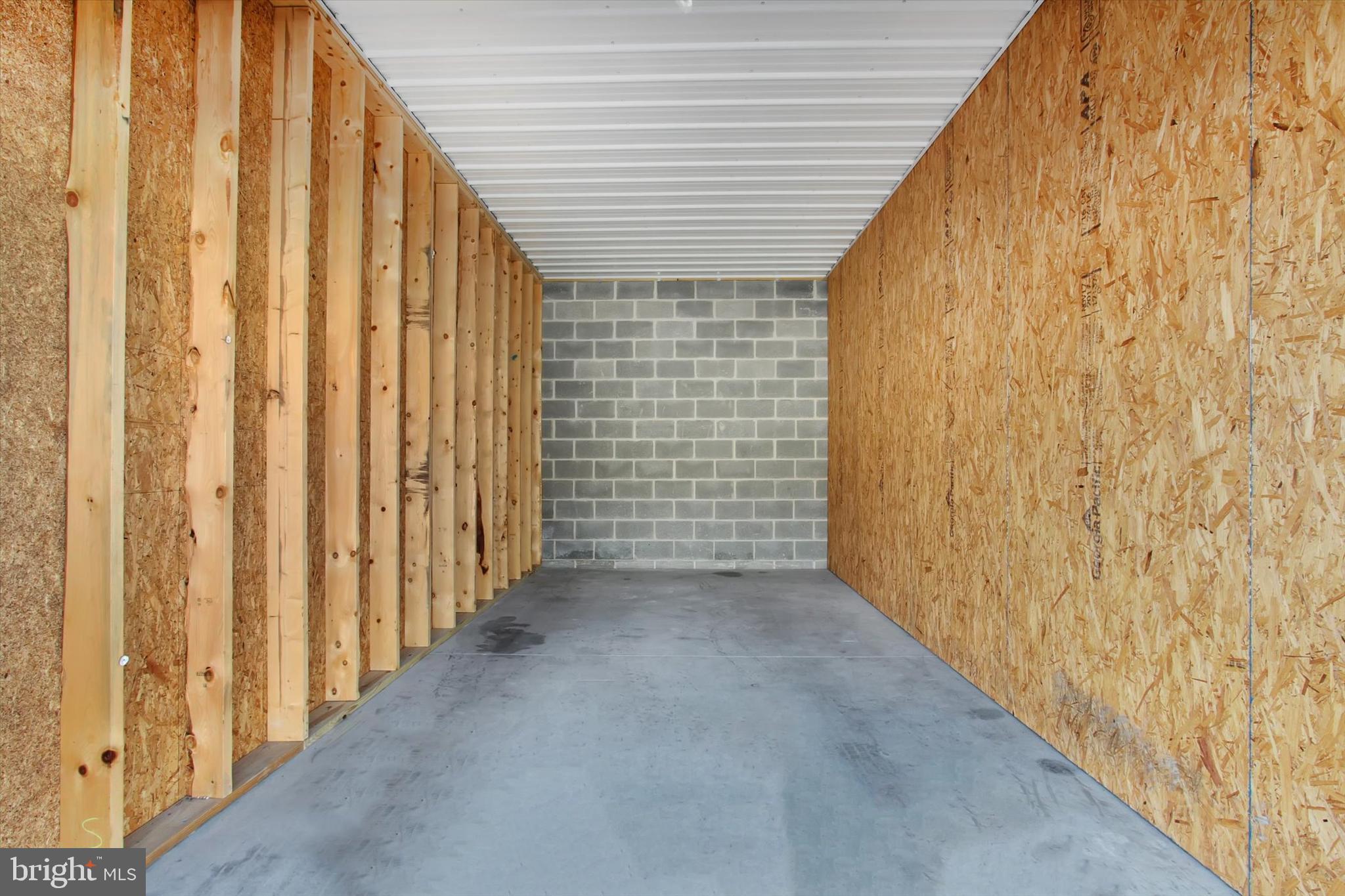 WEST YORK - Commercial Sale