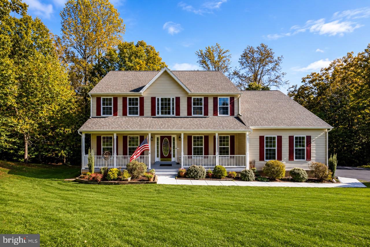 36 CRESTWOOD LANE