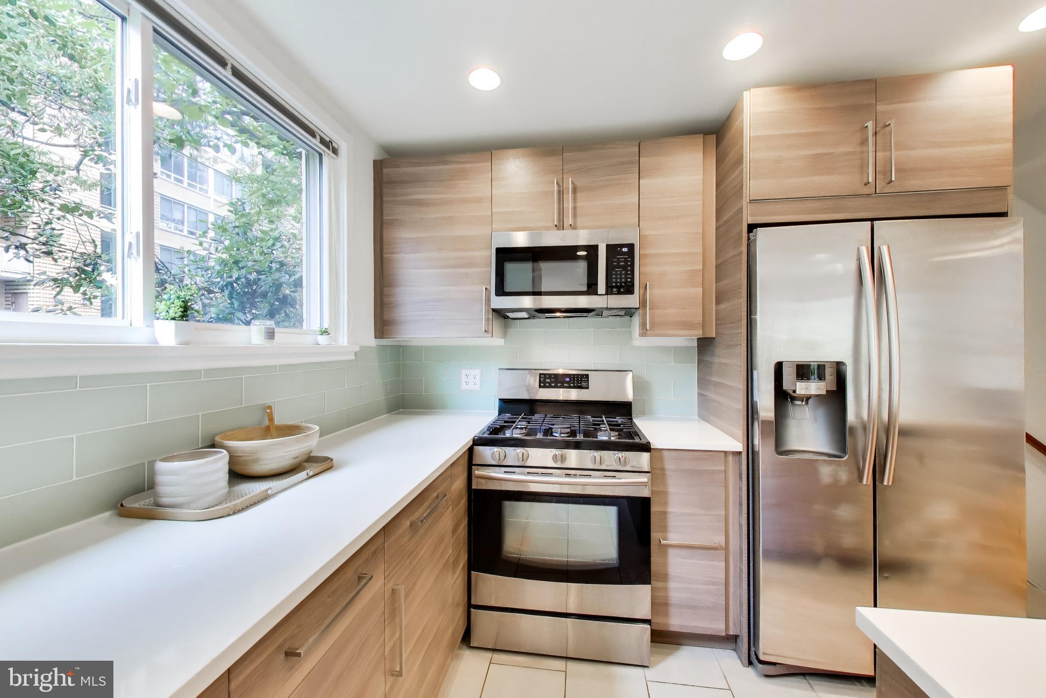 747 3RD STREET SW 402