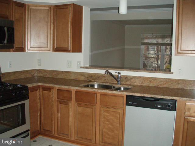 LIFESTYLE AT SULLY STATION - Residential Lease