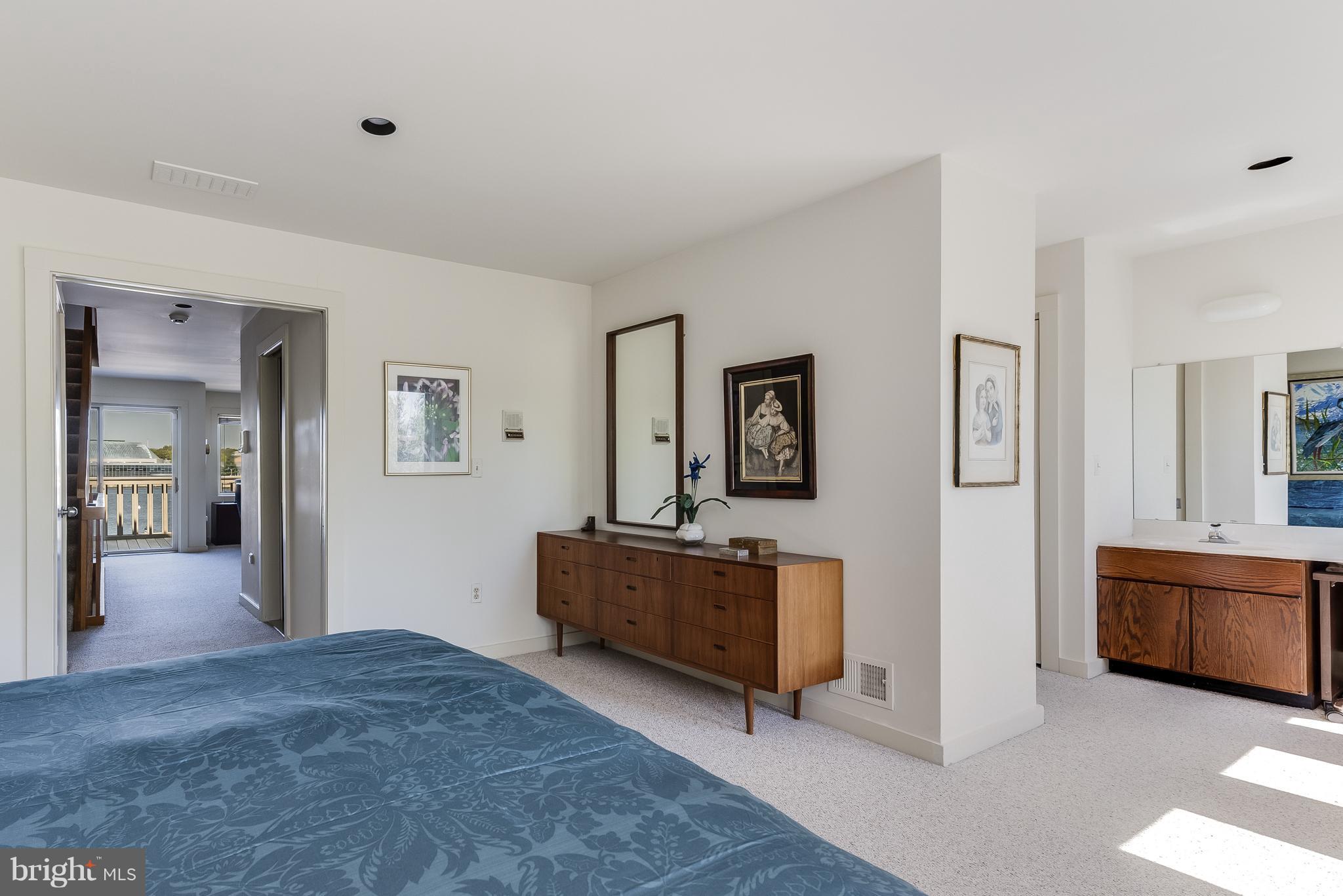 EASTPORT - Residential