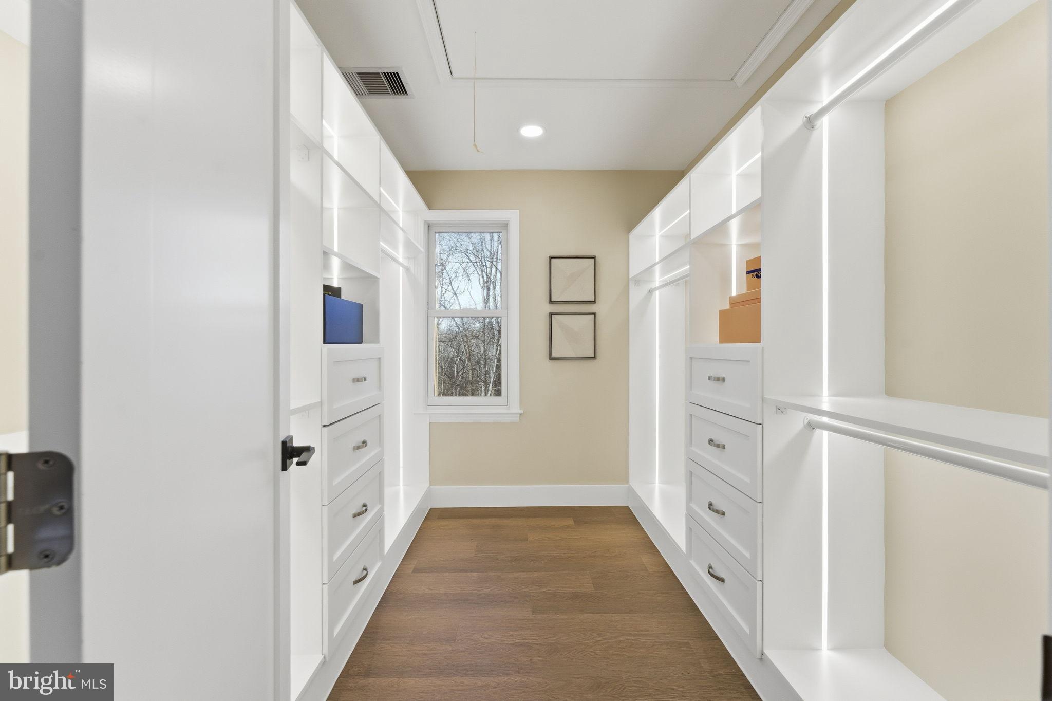 GLEN MILL VILLAGE - Residential