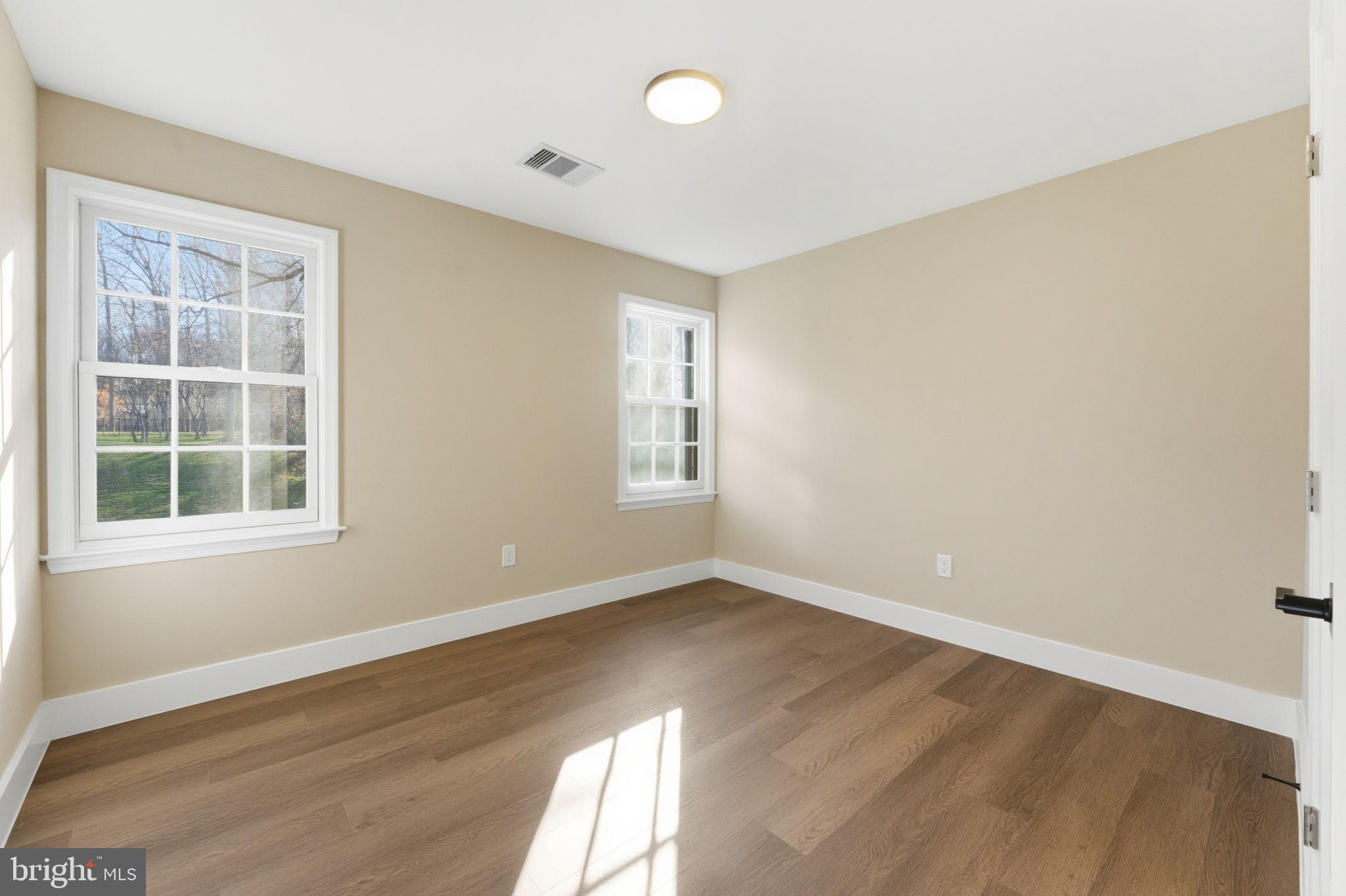 GLEN MILL VILLAGE - Residential