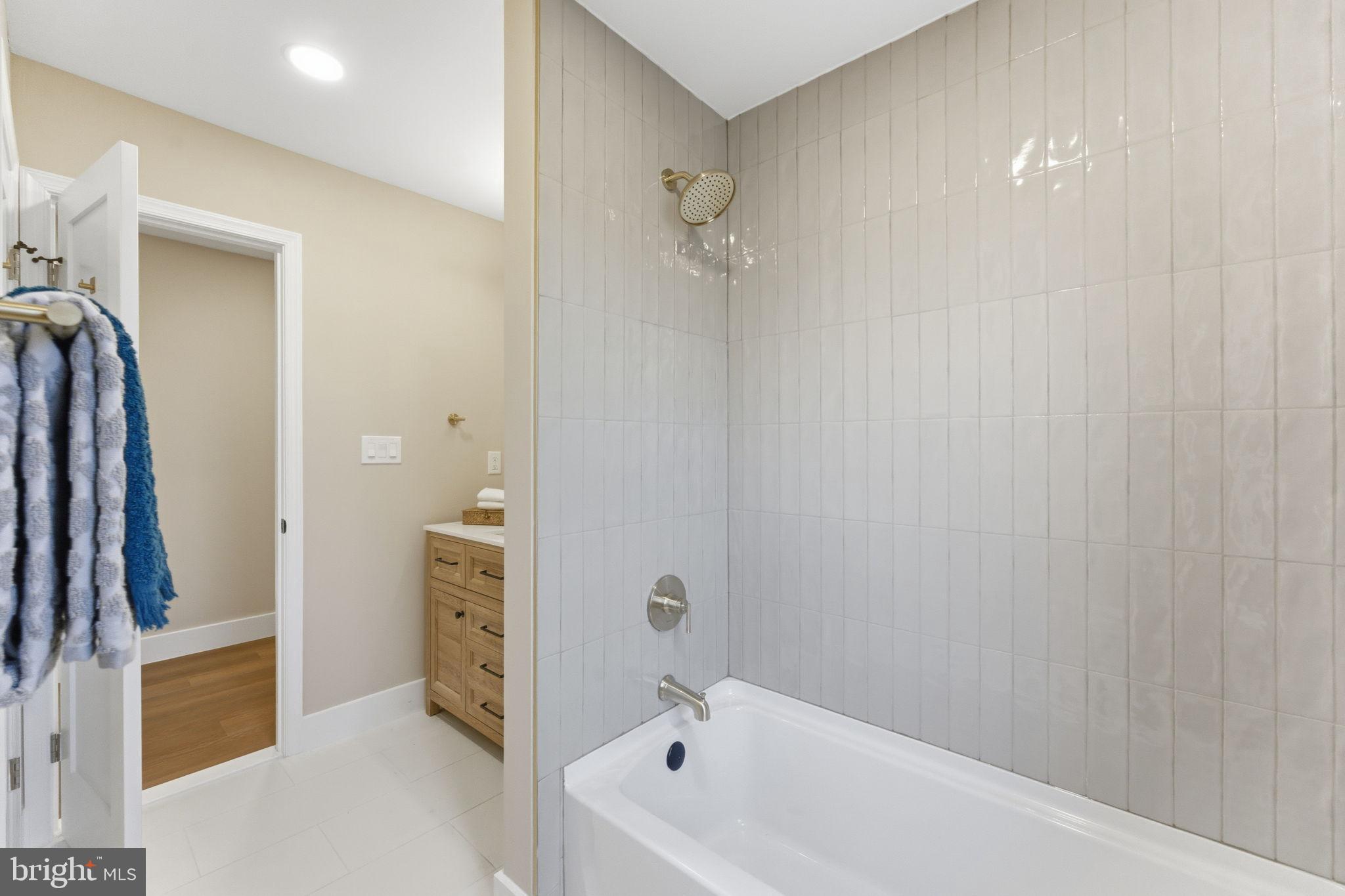 GLEN MILL VILLAGE - Residential