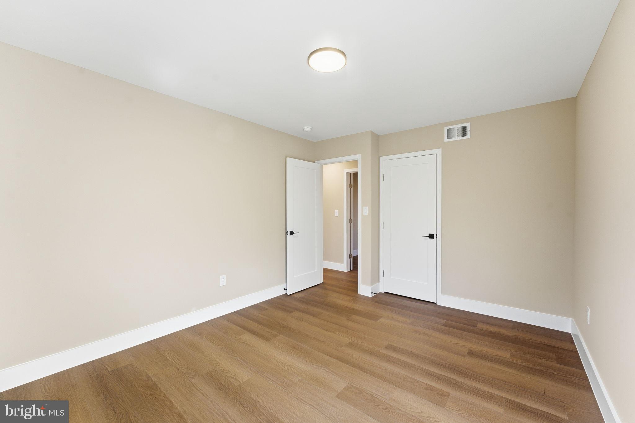 GLEN MILL VILLAGE - Residential