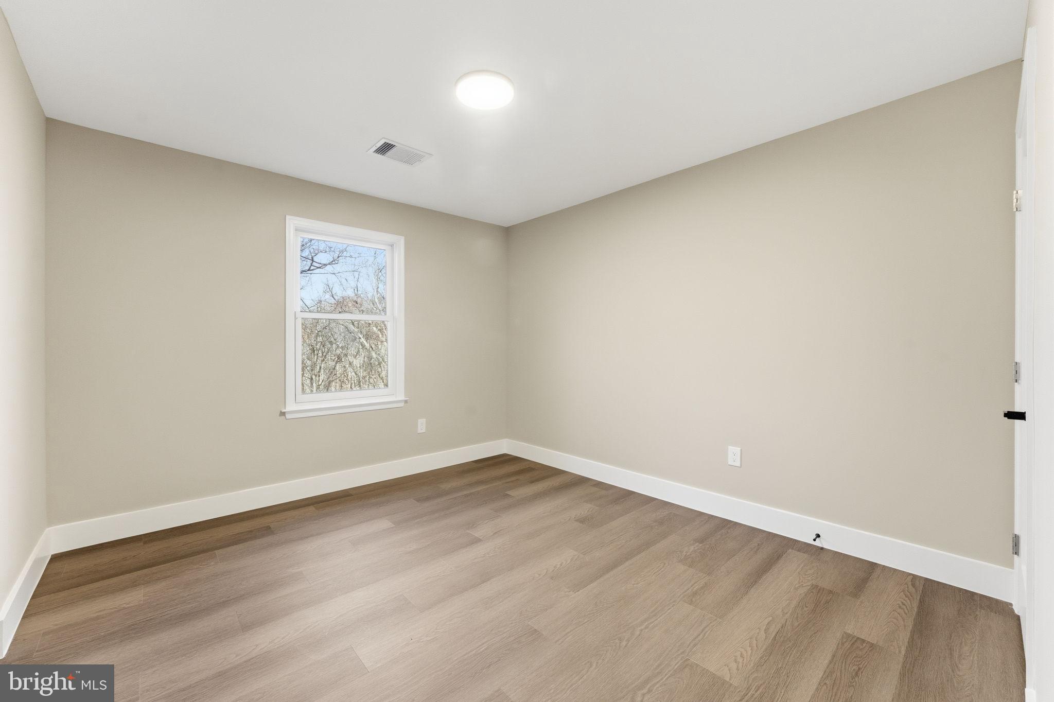 GLEN MILL VILLAGE - Residential