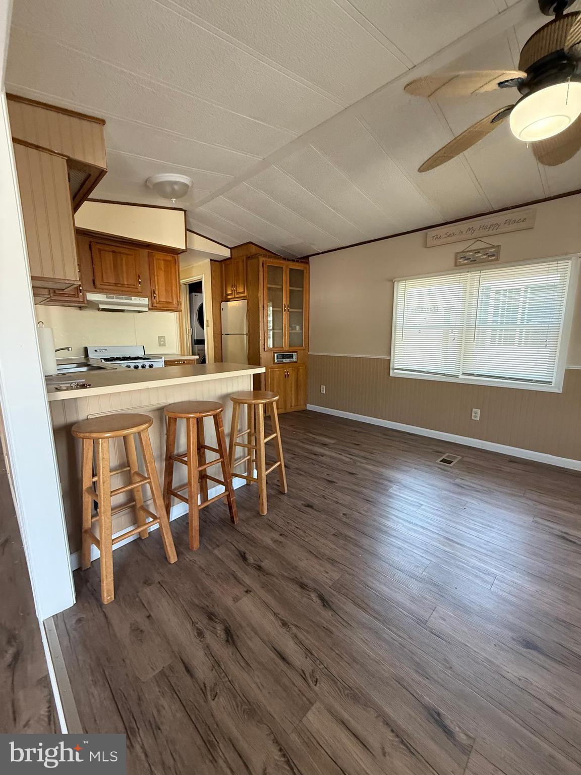 WHITE HORSE PARK I - Residential