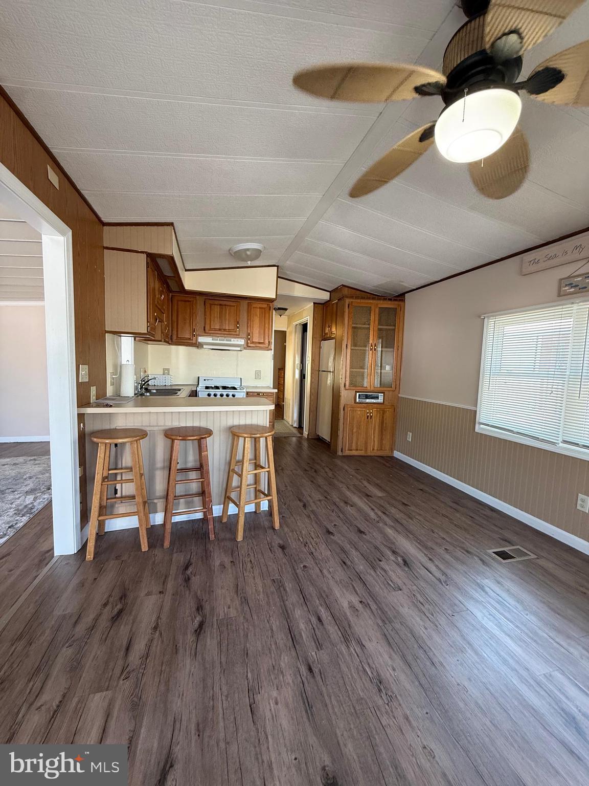 WHITE HORSE PARK I - Residential