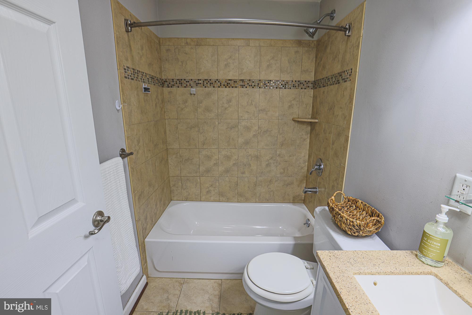 HAMPDEN HISTORIC DISTRICT - Residential