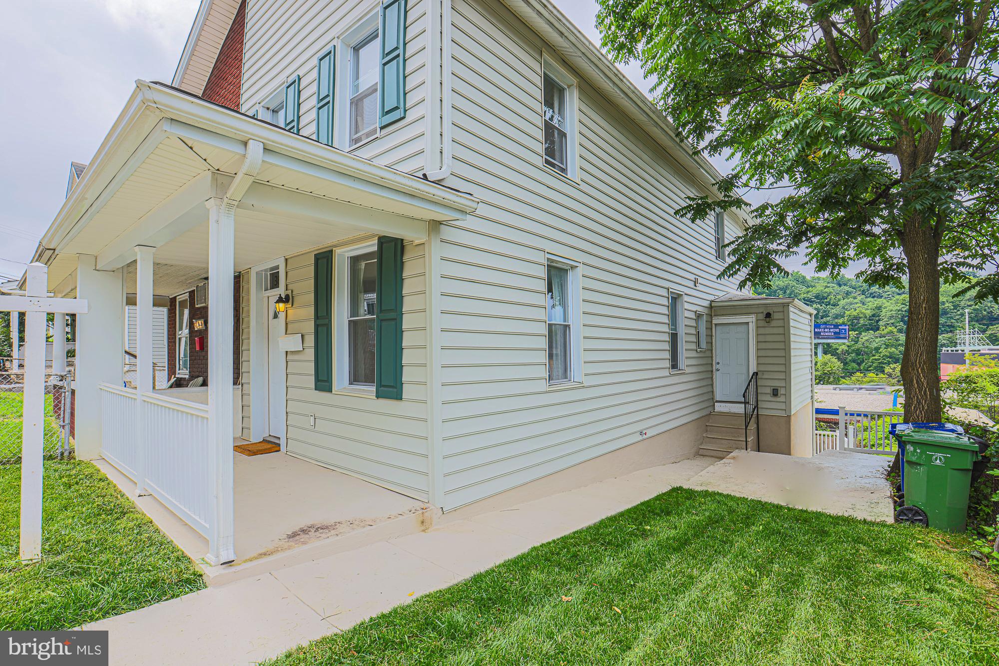 HAMPDEN HISTORIC DISTRICT - Residential