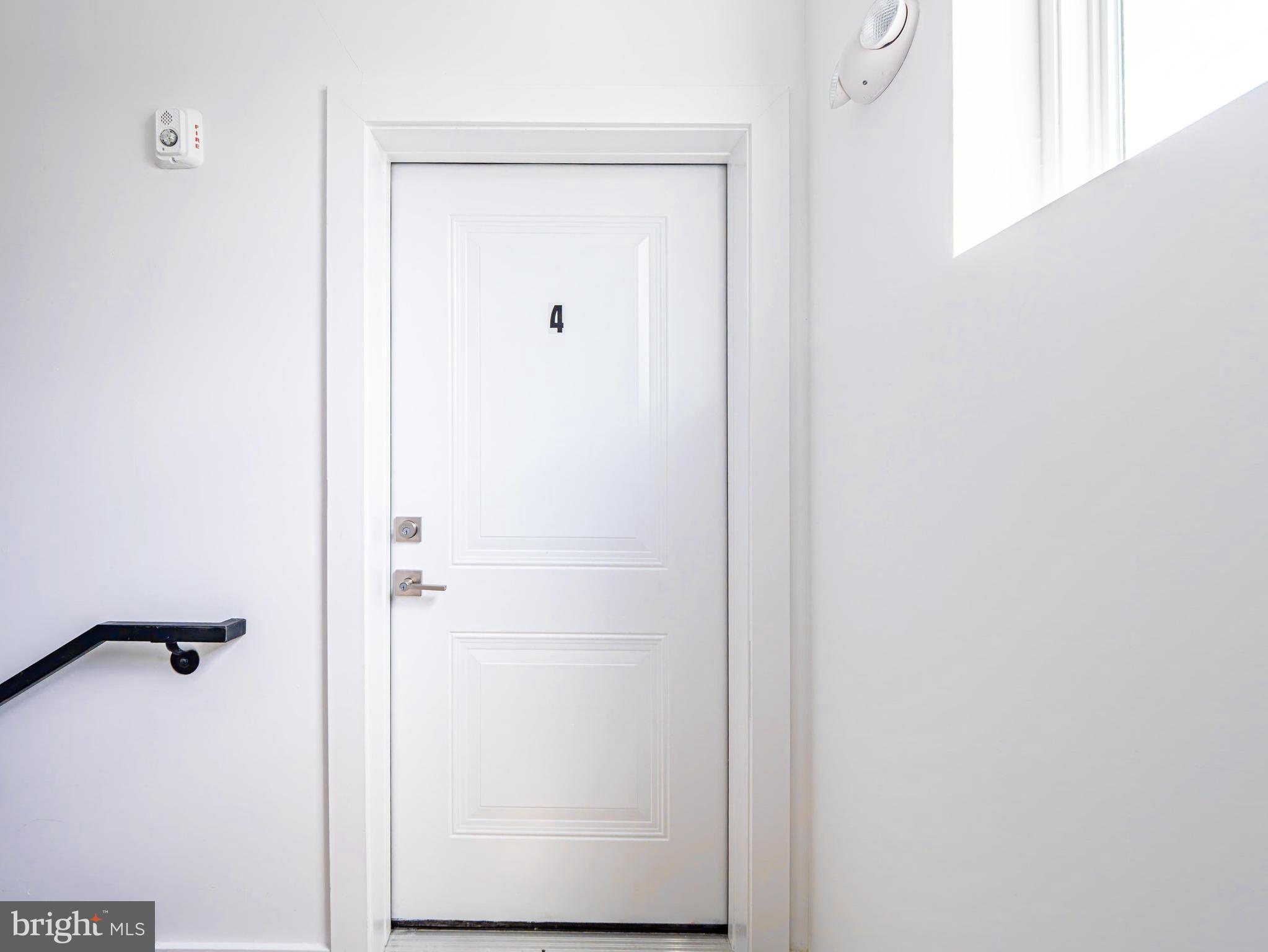 2403-2407 W THOMPSON STREET 4