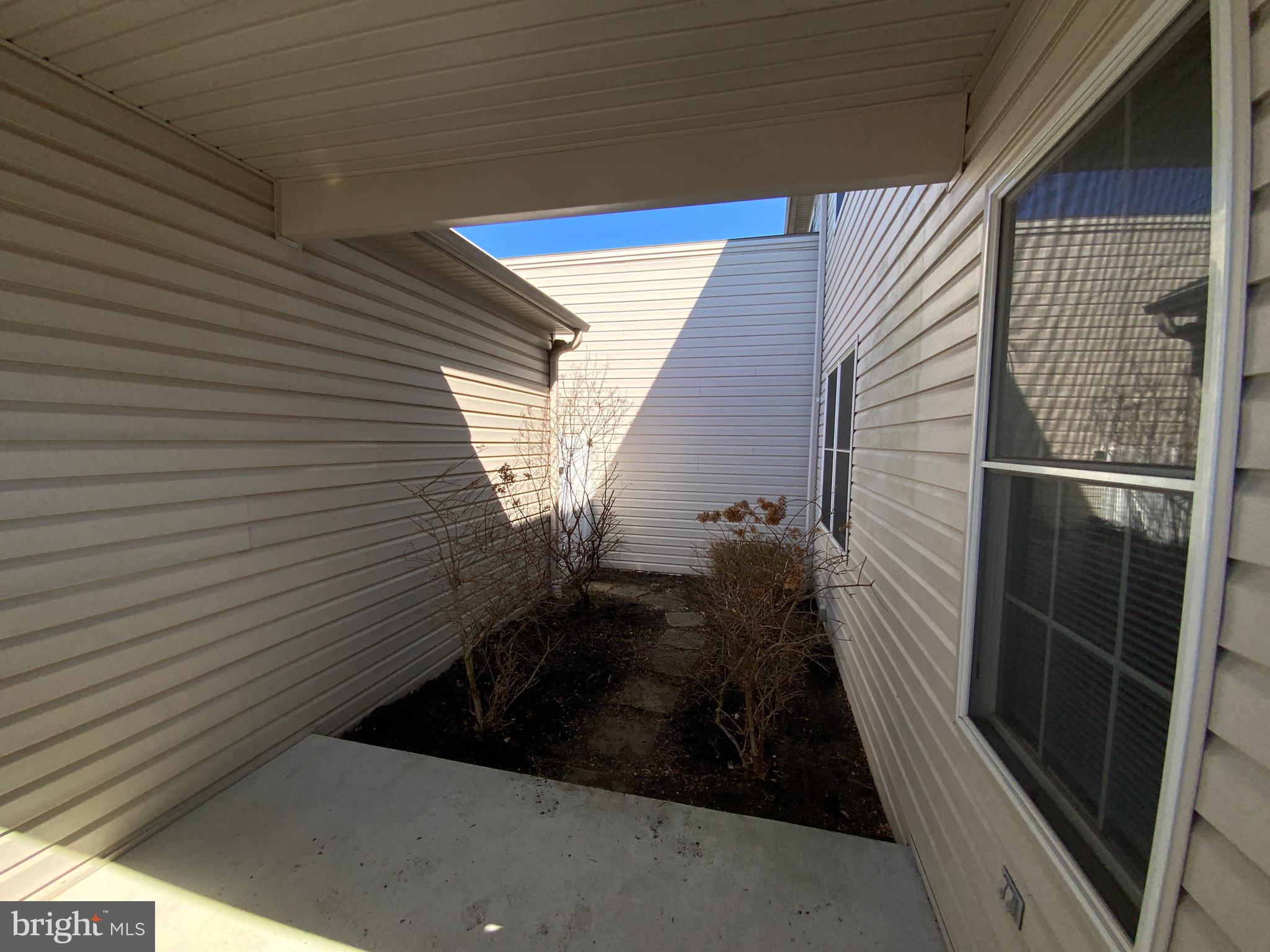 ARONDALE - Residential