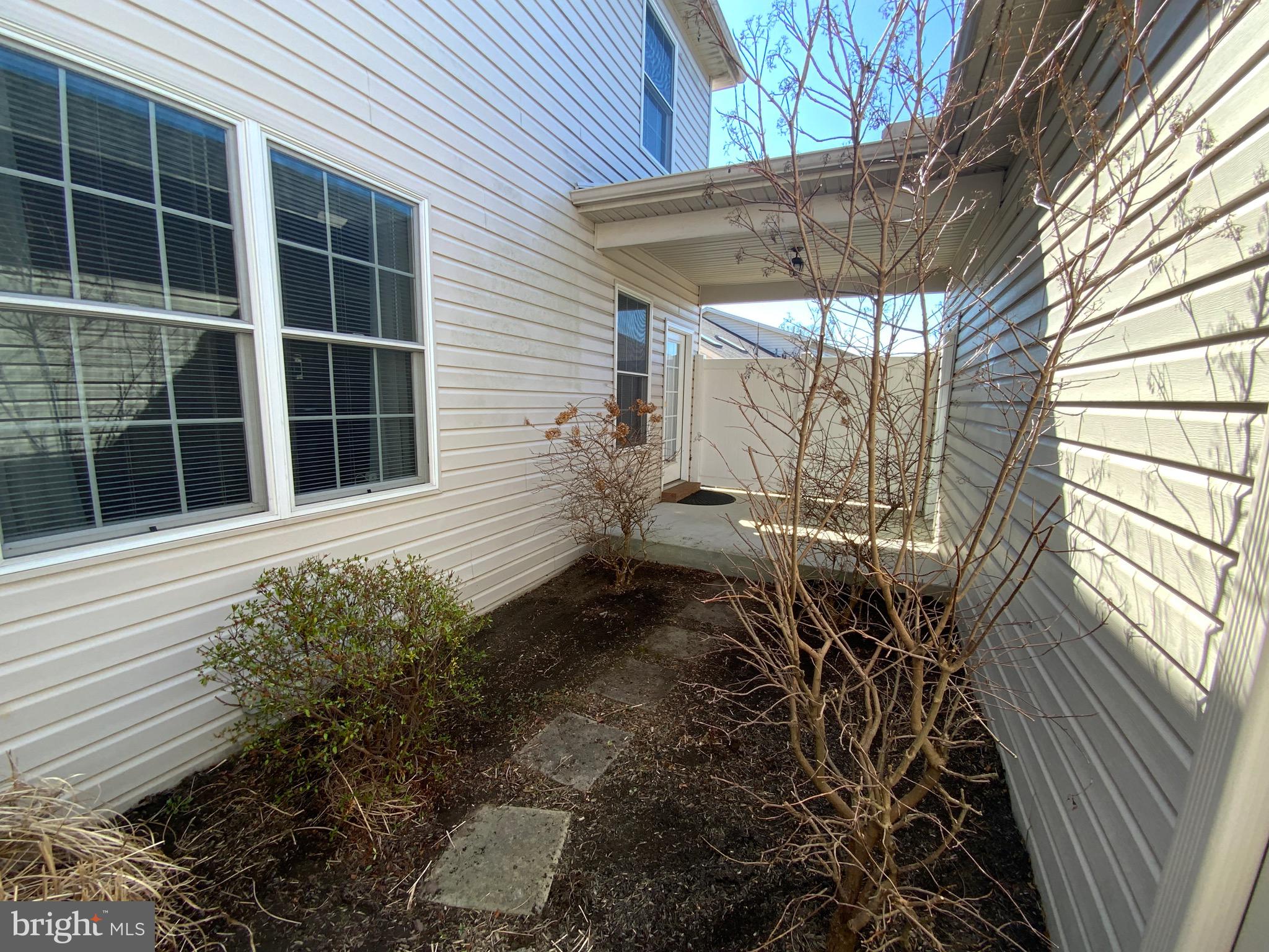 ARONDALE - Residential