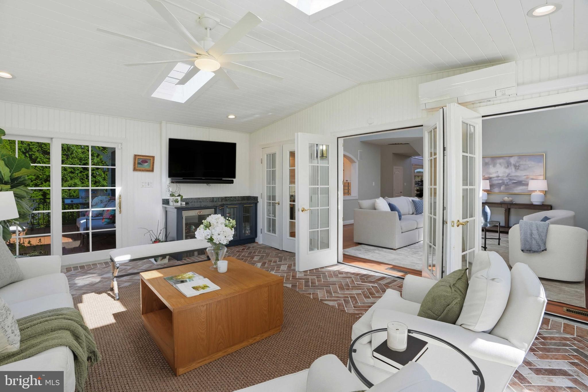 WILLOW CREEK ESTATES - Residential