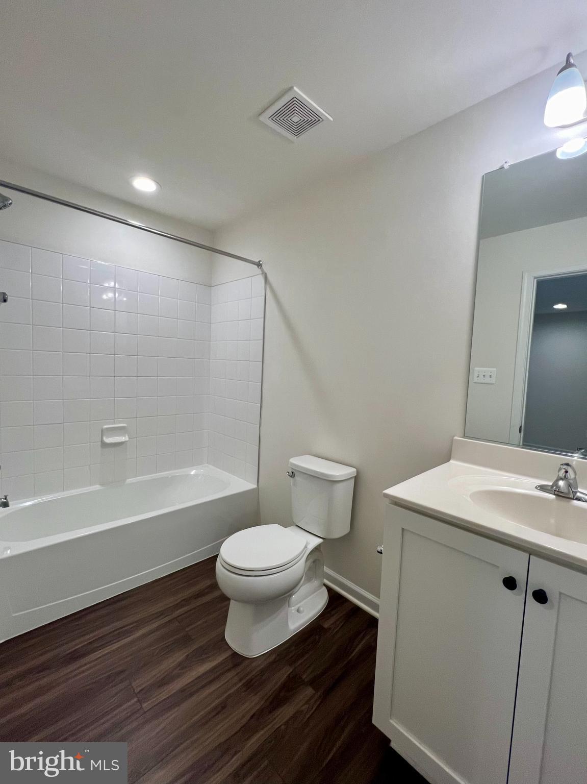 TOWNES AT TATE MANOR - Residential Lease