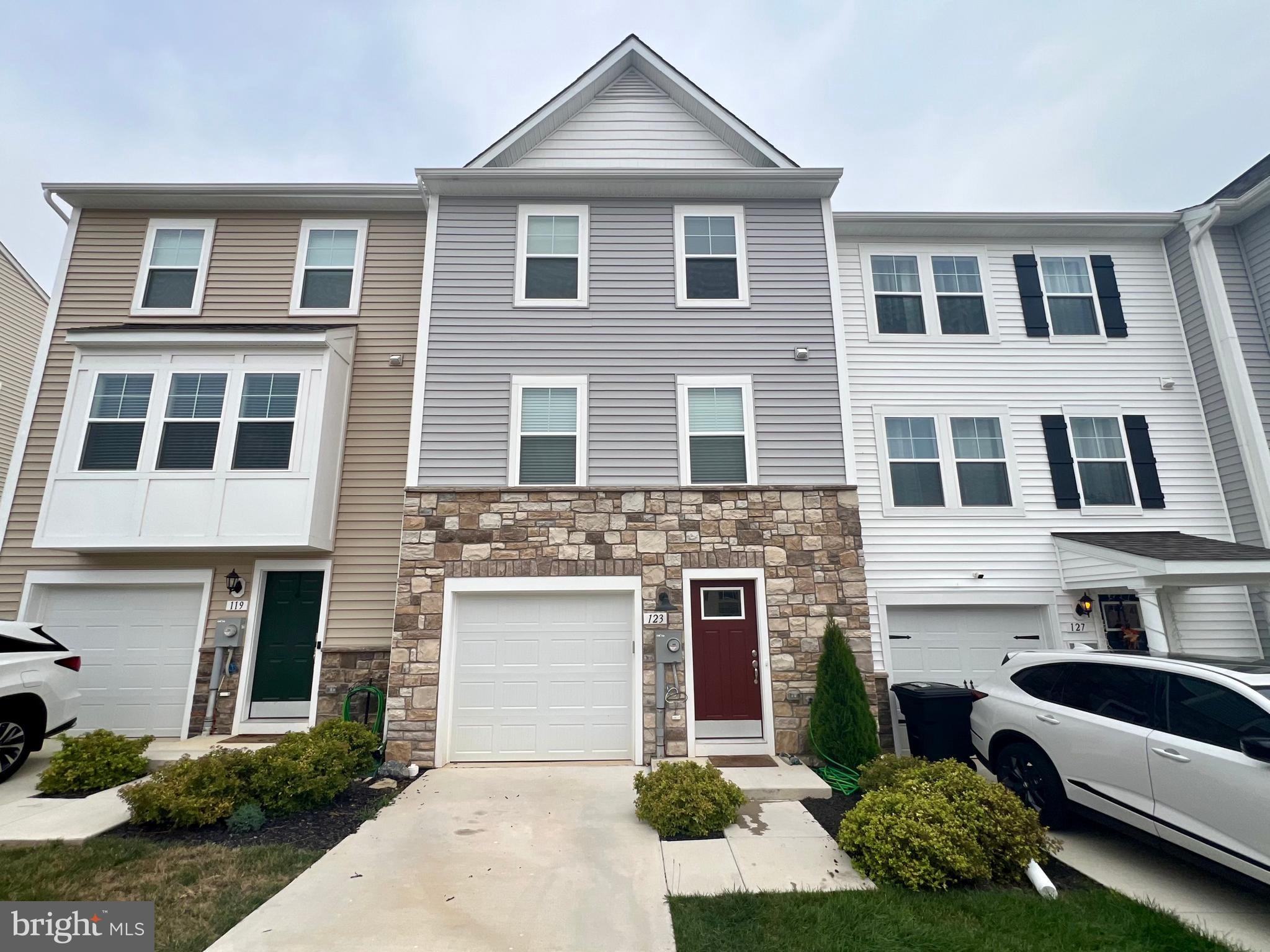 TOWNES AT TATE MANOR - Residential Lease