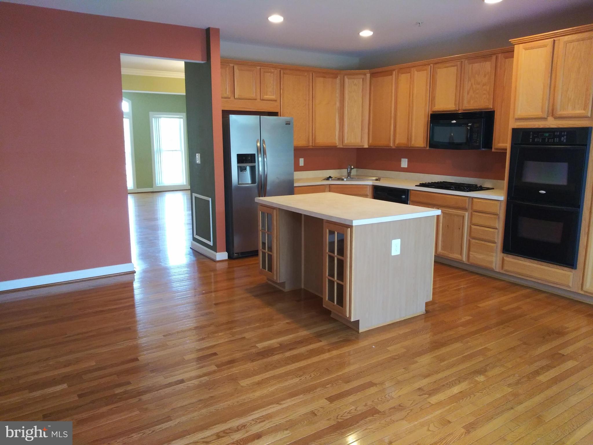 VILLAGES OF DORCHESTER - Residential Lease