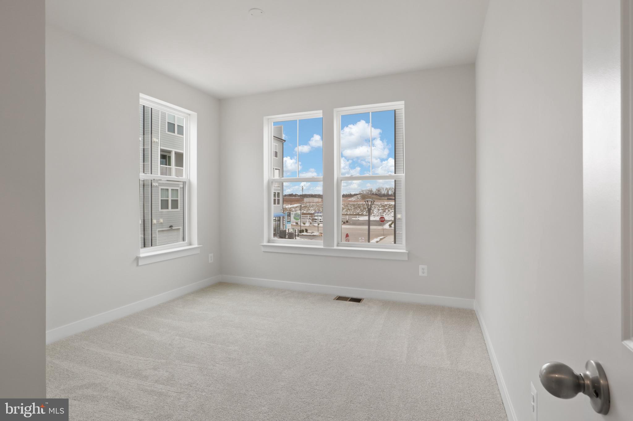 KINCORA - Residential Lease