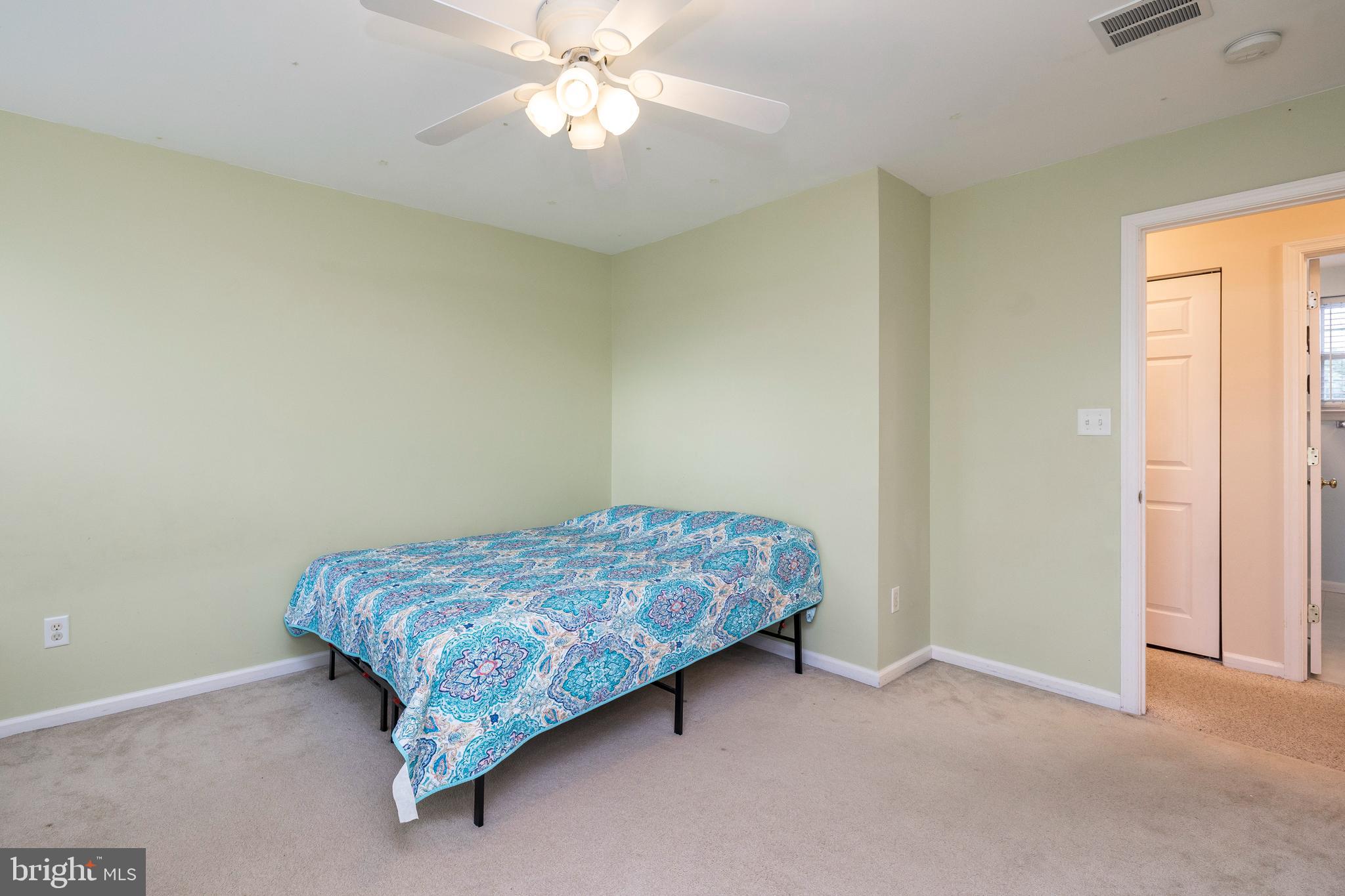 FAIRLAWN COURT - Residential Lease