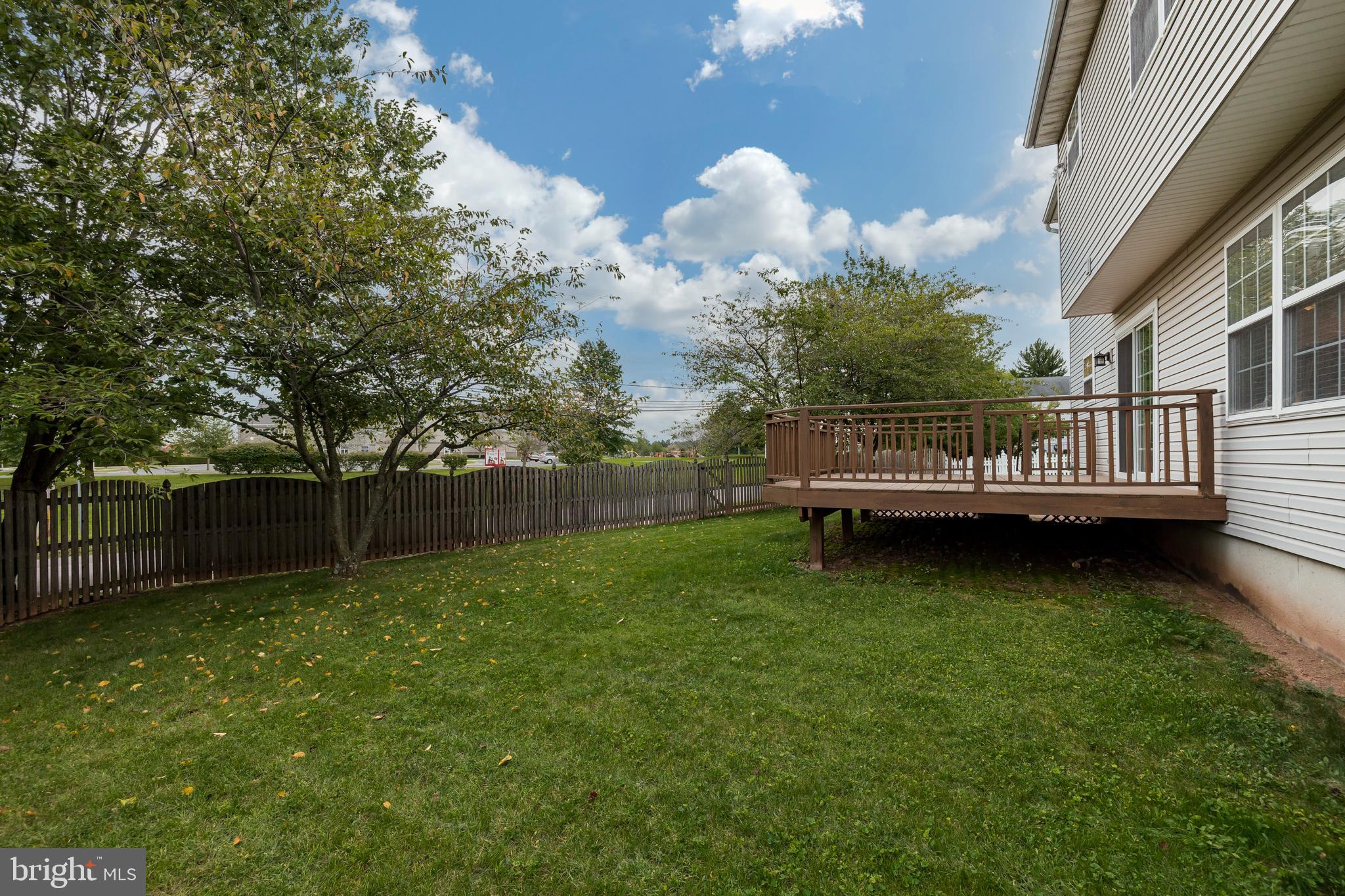 FAIRLAWN COURT - Residential Lease