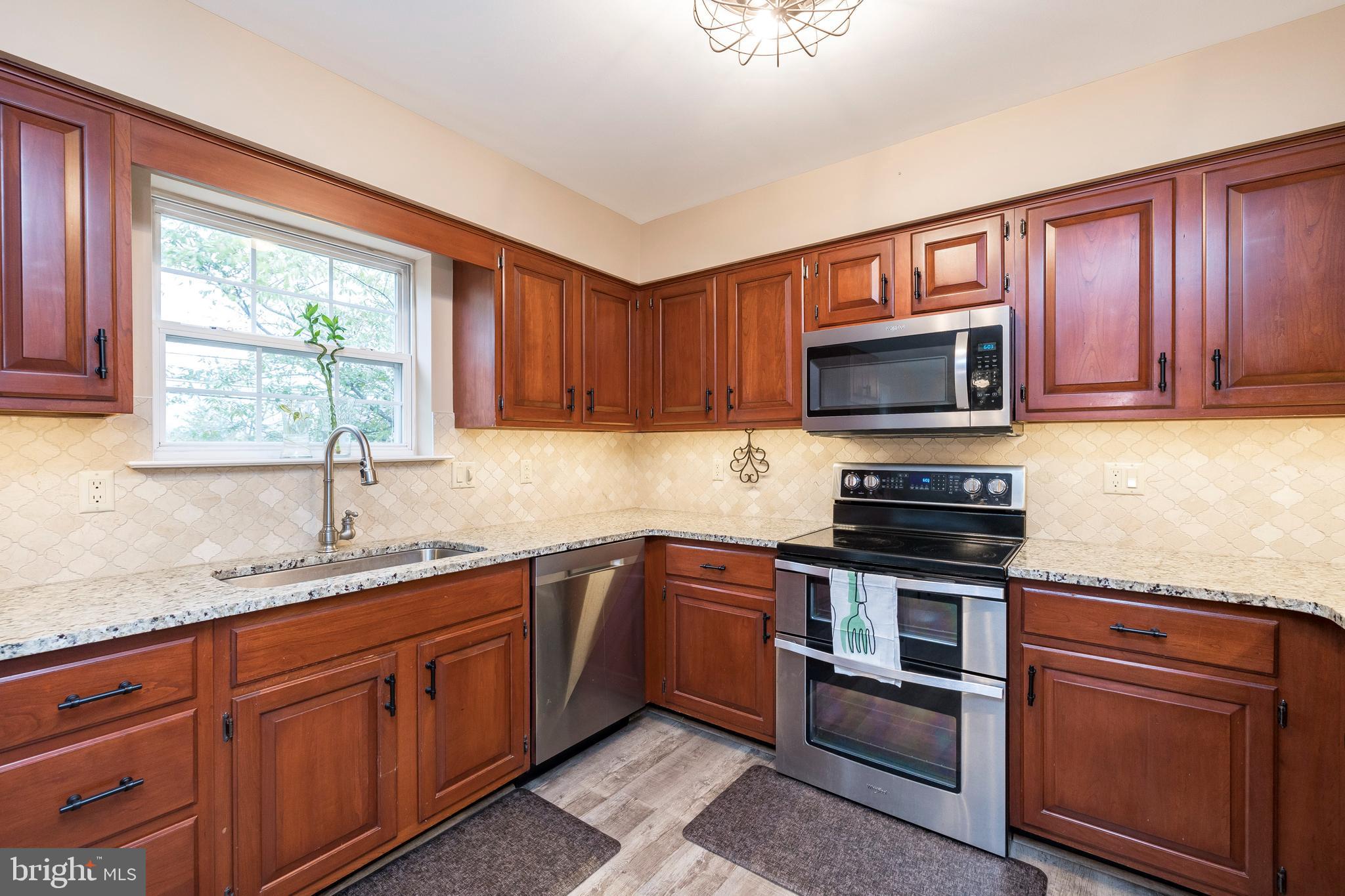 FAIRLAWN COURT - Residential Lease