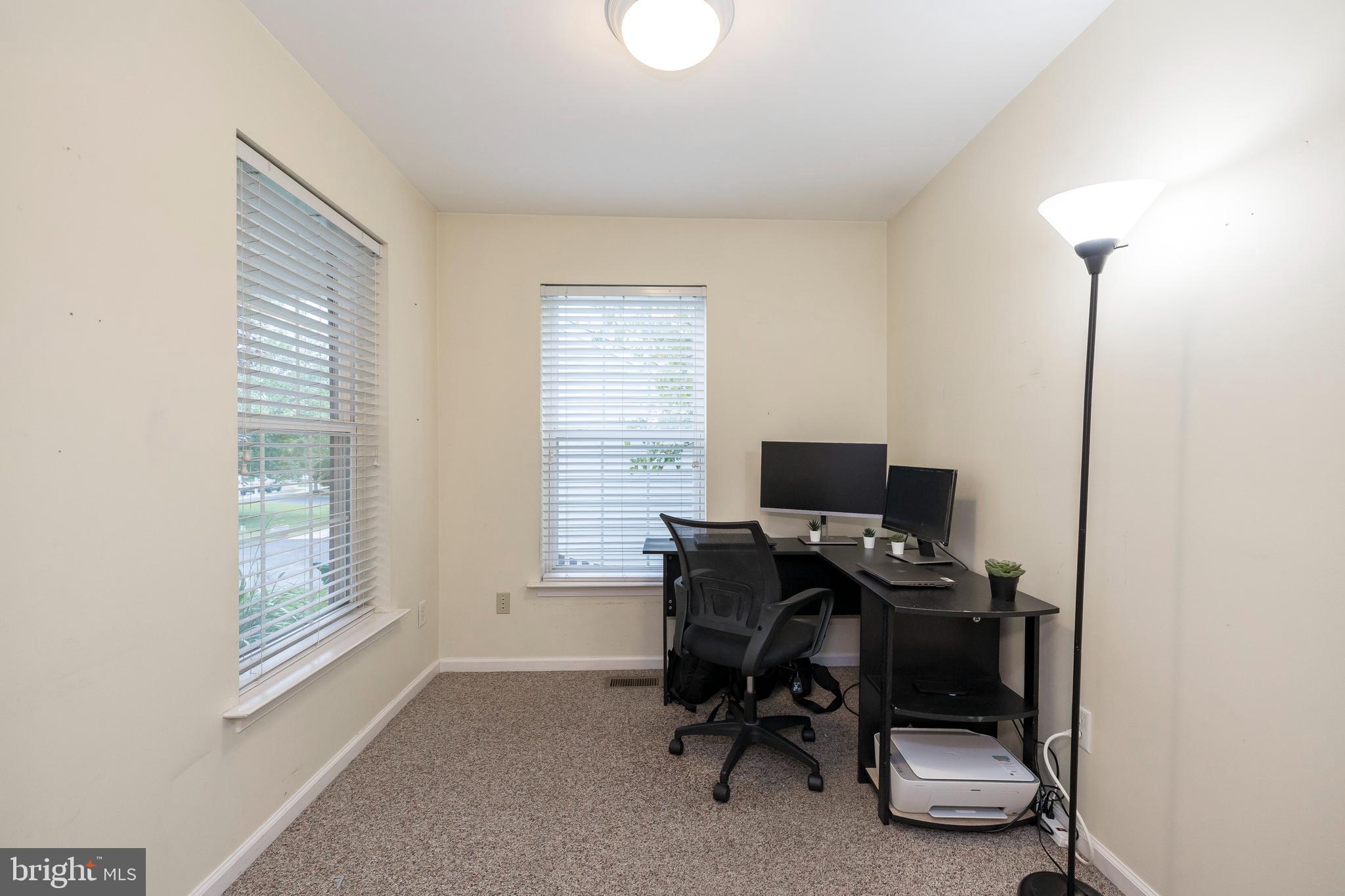 FAIRLAWN COURT - Residential Lease