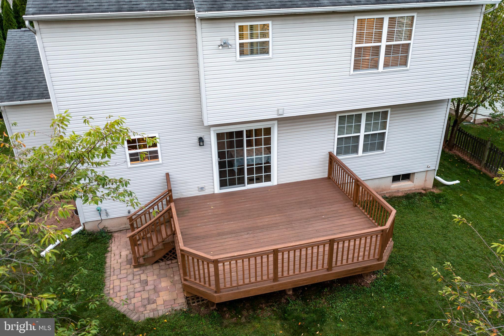 FAIRLAWN COURT - Residential Lease