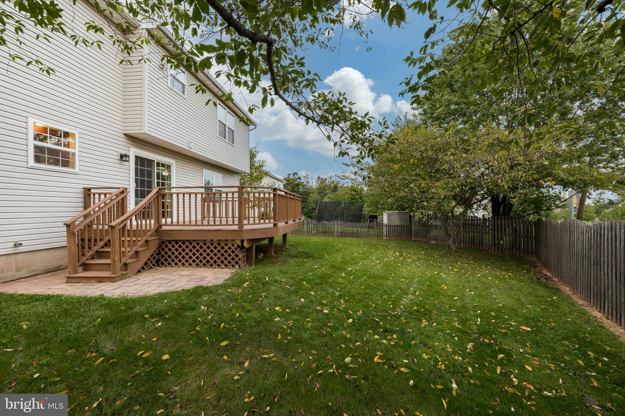 FAIRLAWN COURT - Residential Lease