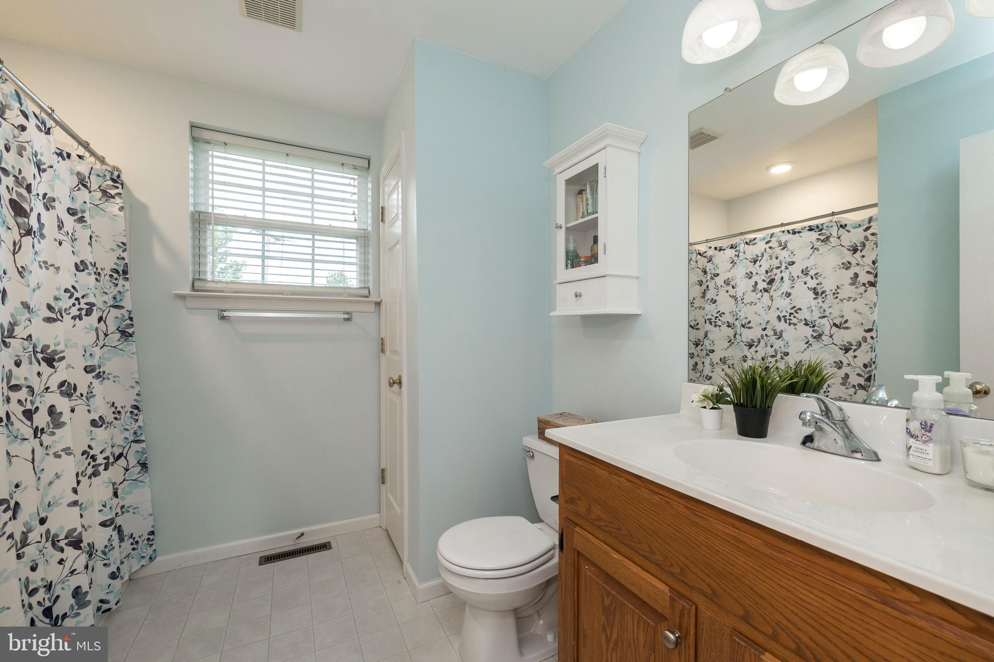 FAIRLAWN COURT - Residential Lease