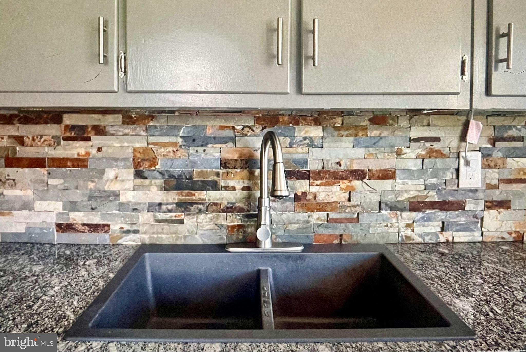 WINDSOR - Residential