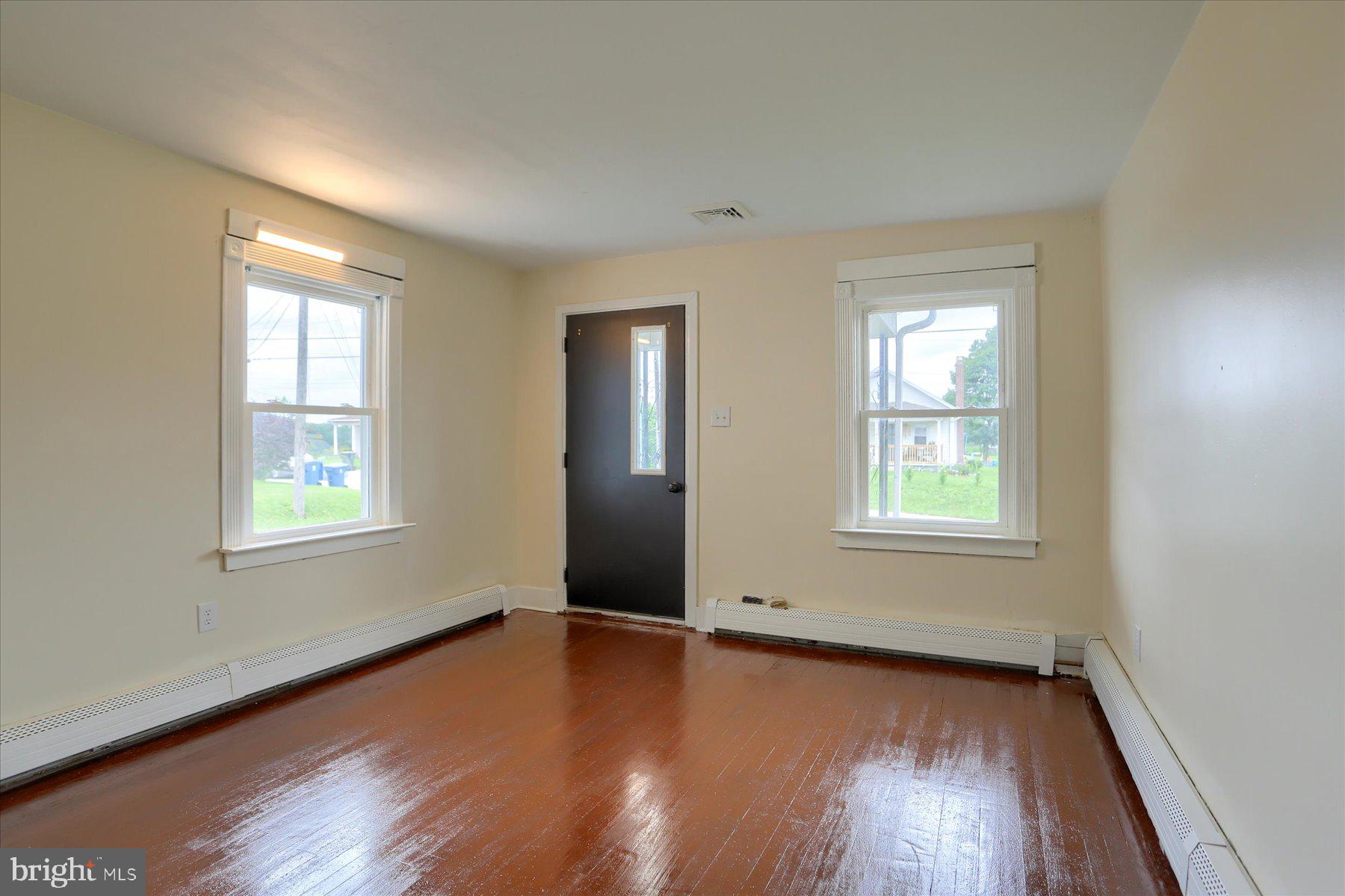 WINDSOR - Residential