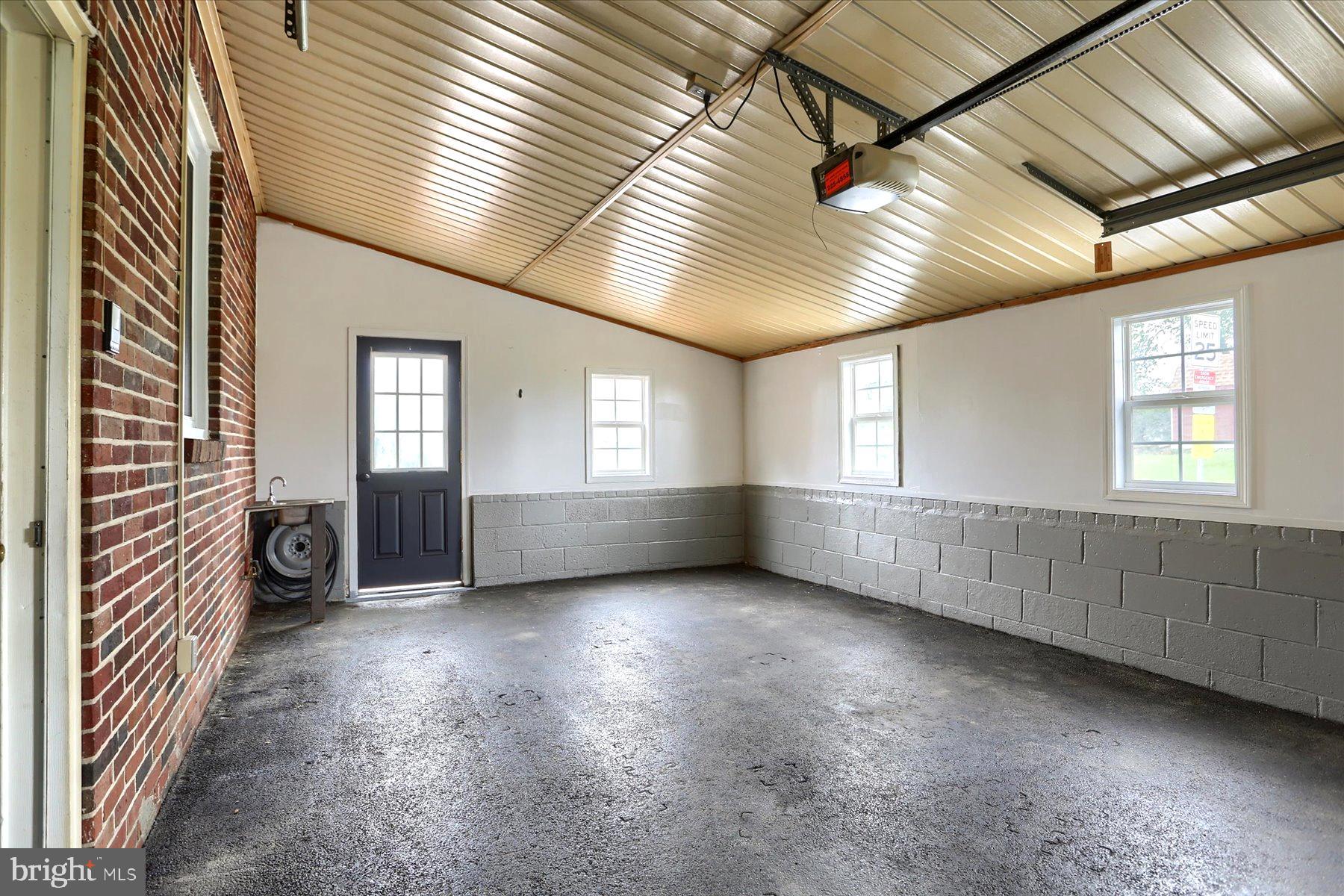 WINDSOR - Residential