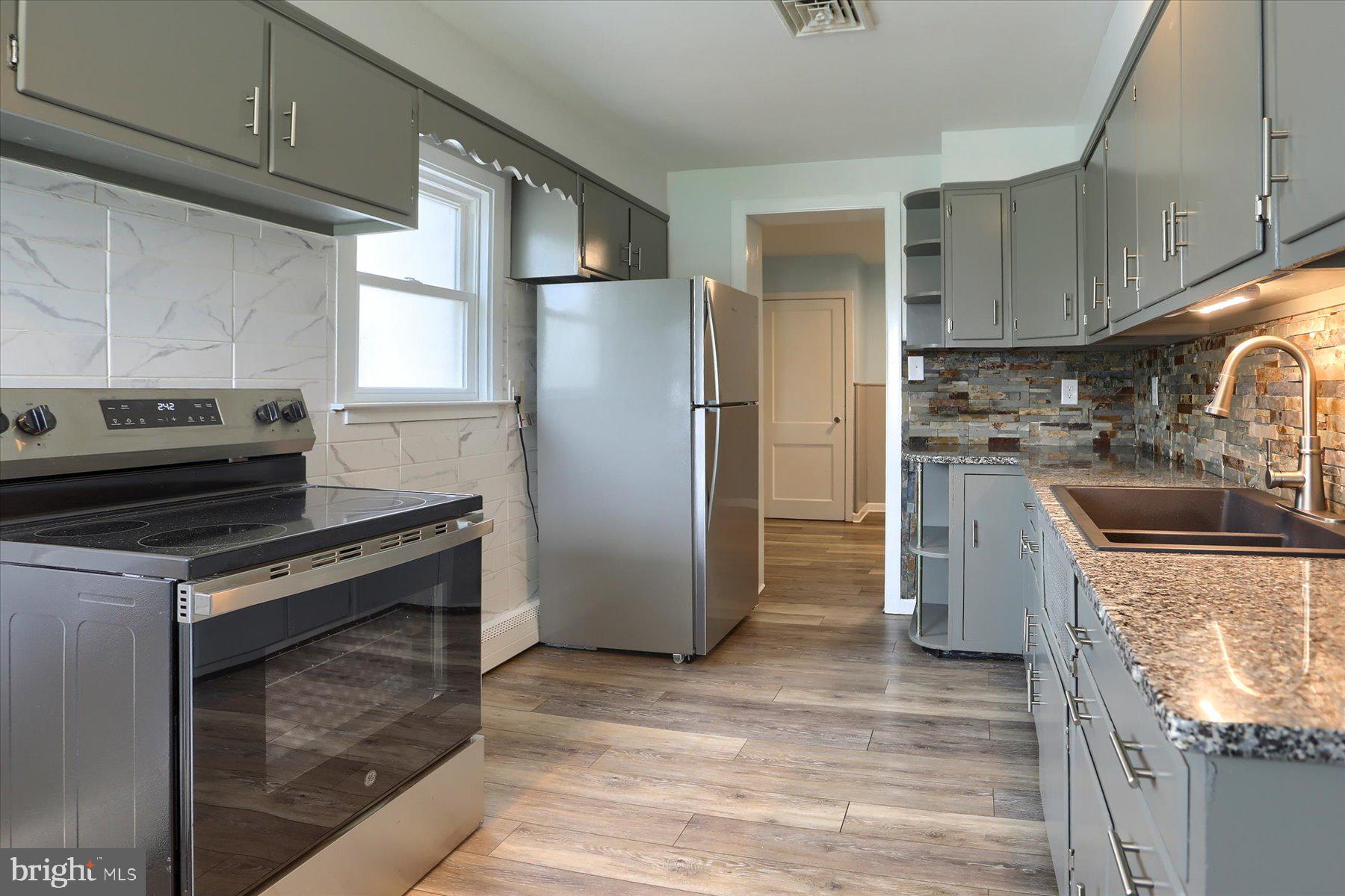 WINDSOR - Residential