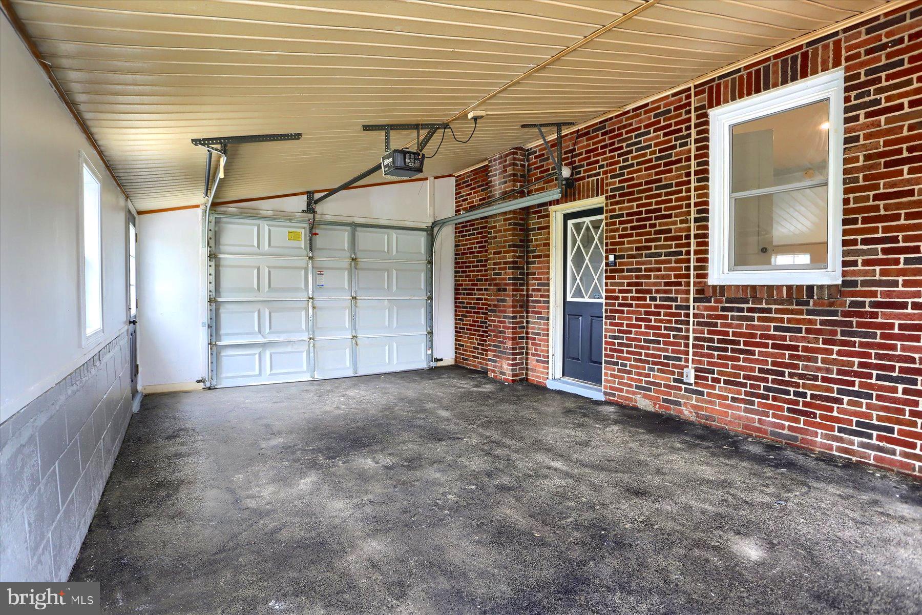 WINDSOR - Residential