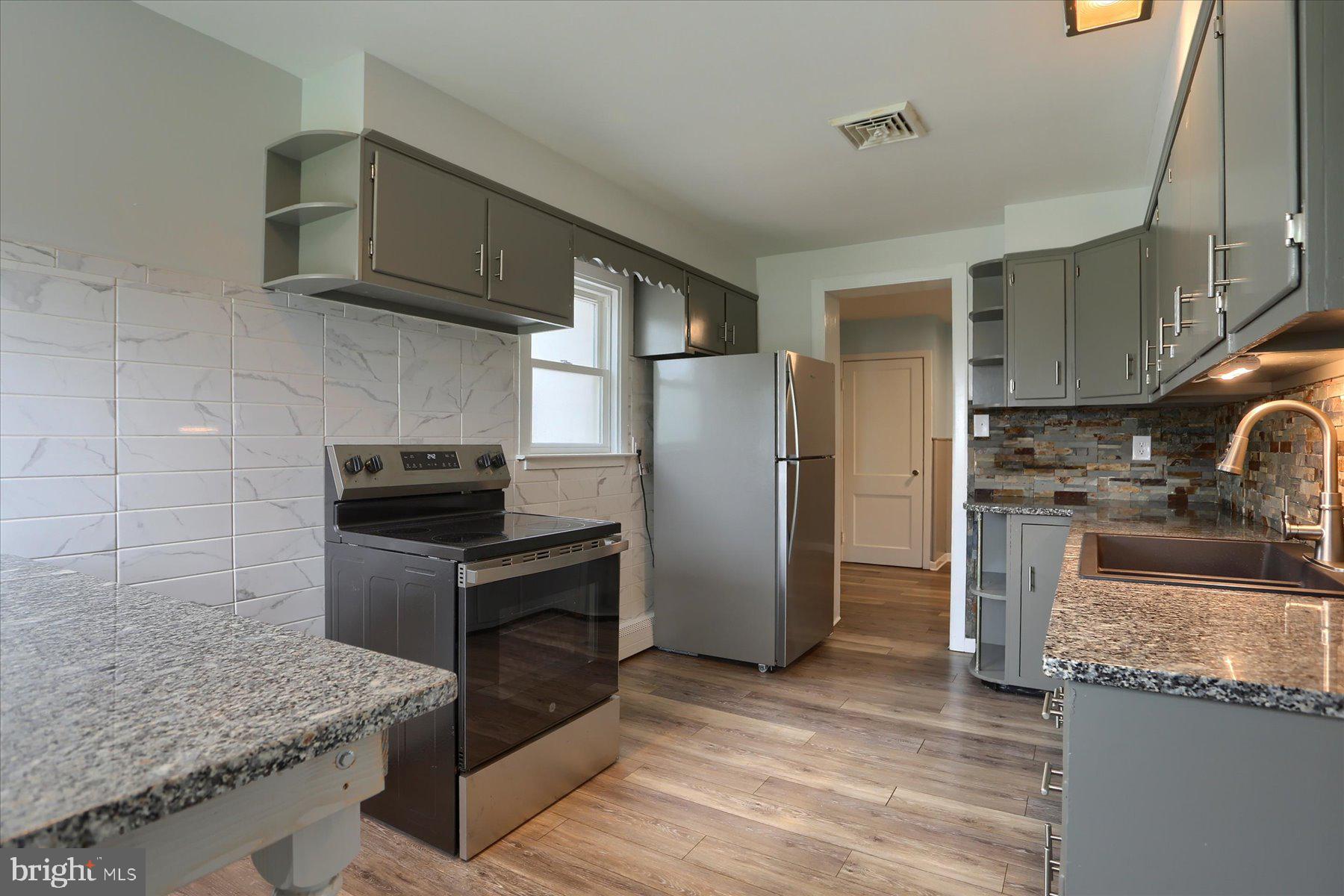 WINDSOR - Residential