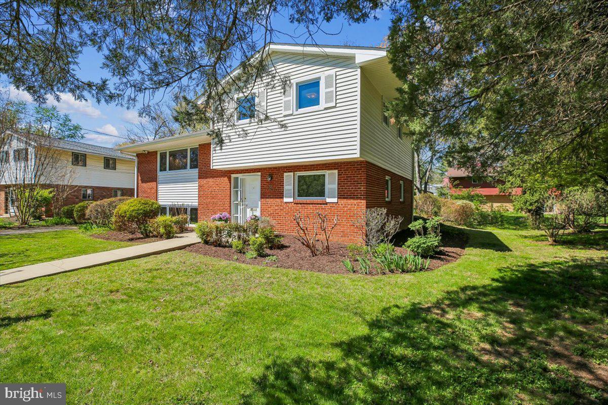 MONTROSE - Residential