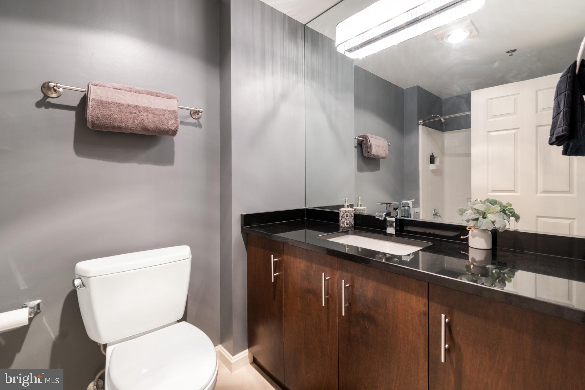 TURNBERRY COURTS AT LEIS - Residential