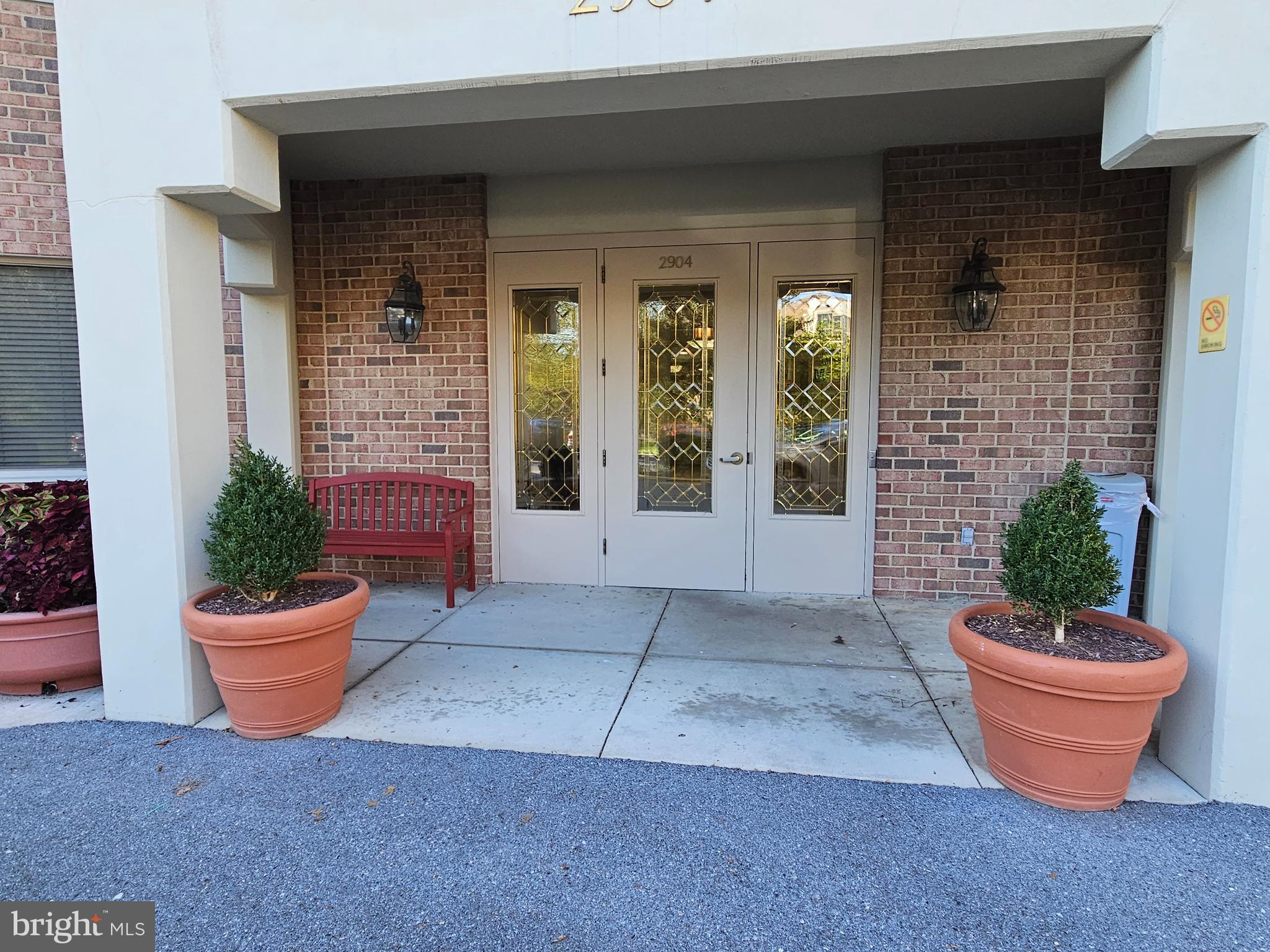 TURNBERRY COURTS AT LEIS - Residential