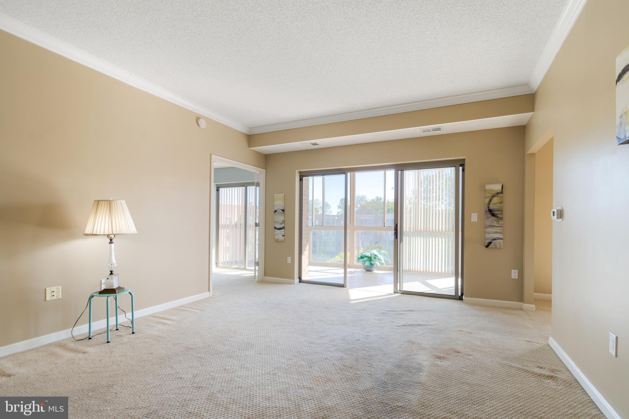 TURNBERRY COURTS AT LEIS - Residential