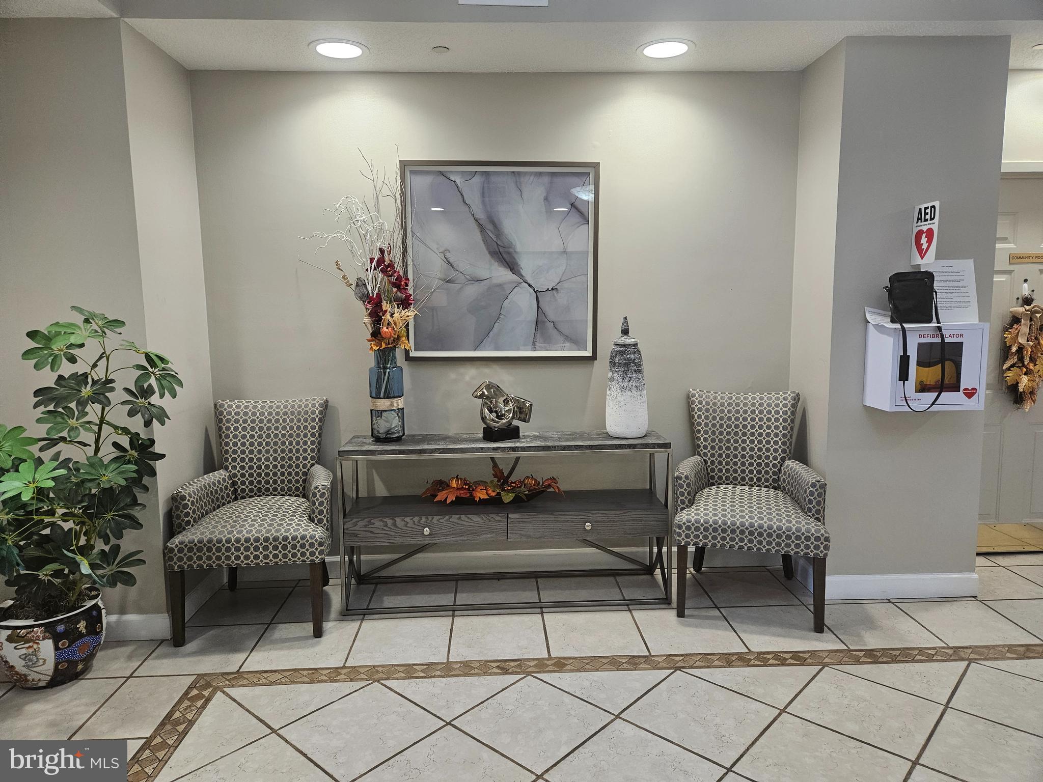 TURNBERRY COURTS AT LEIS - Residential