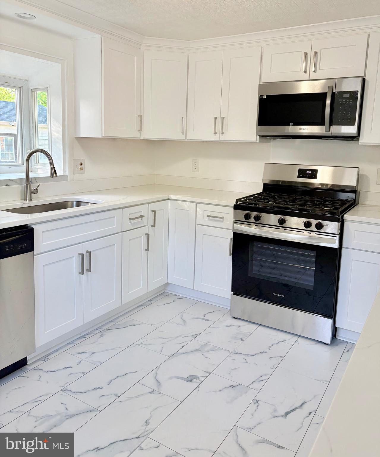 CLOVERDALE - Residential