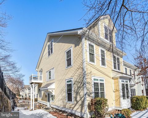 114 MOUNT HIGH STREET OCCOQUAN VA 22125