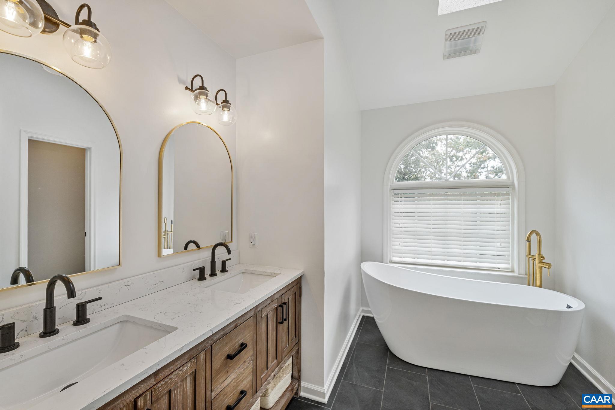 DUNLORA - Residential