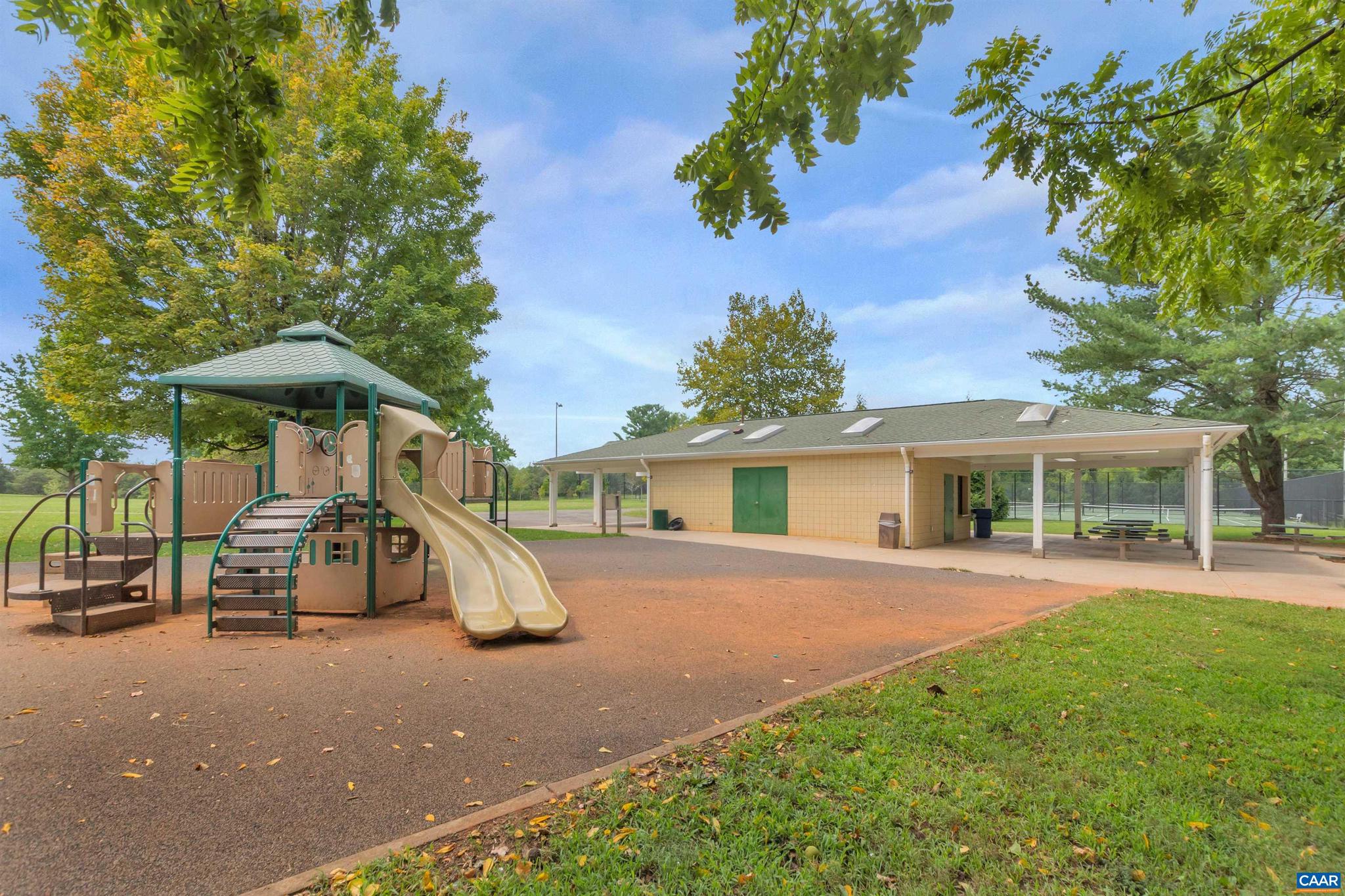 DUNLORA - Residential