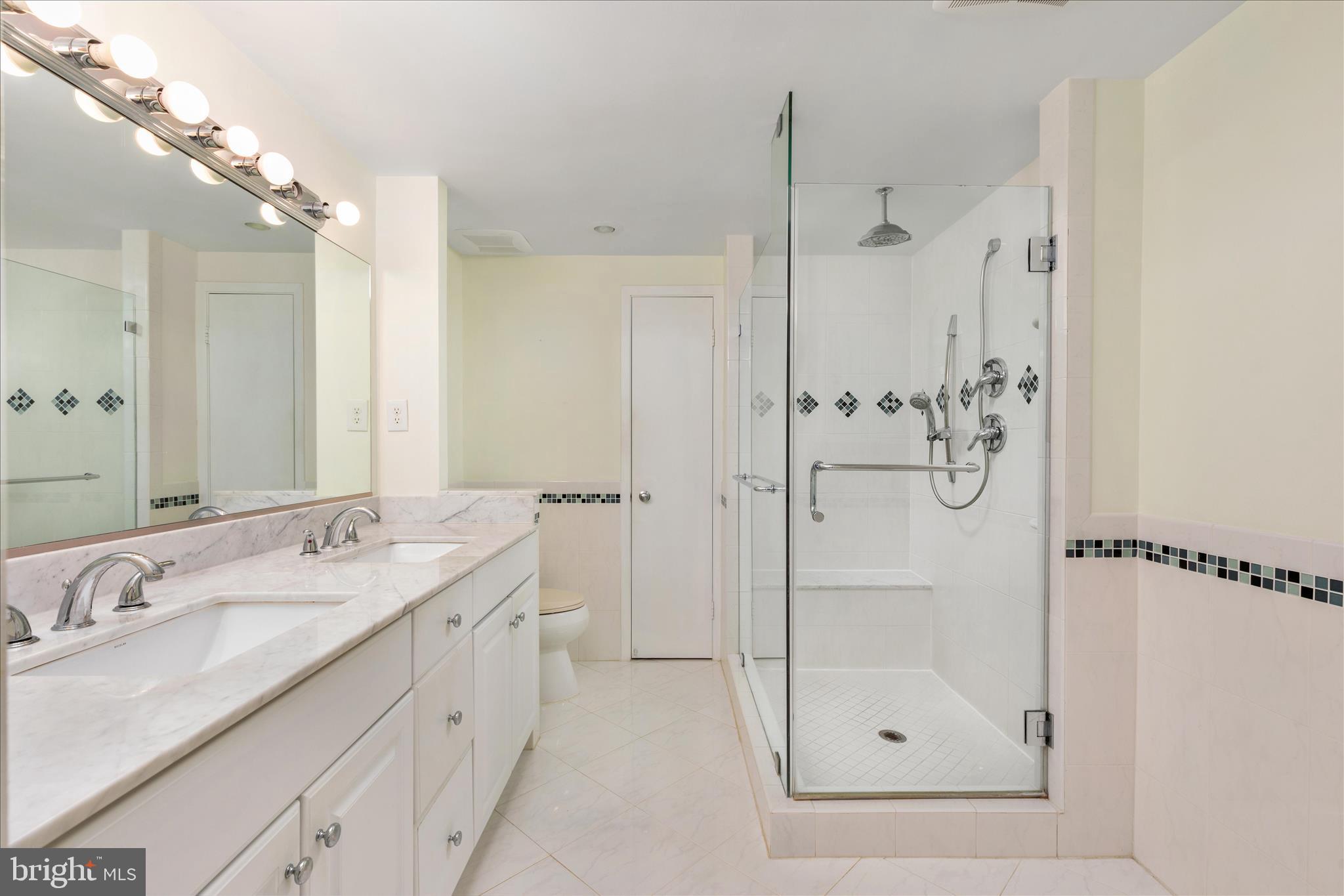 WATERFORD SQUARE - Residential