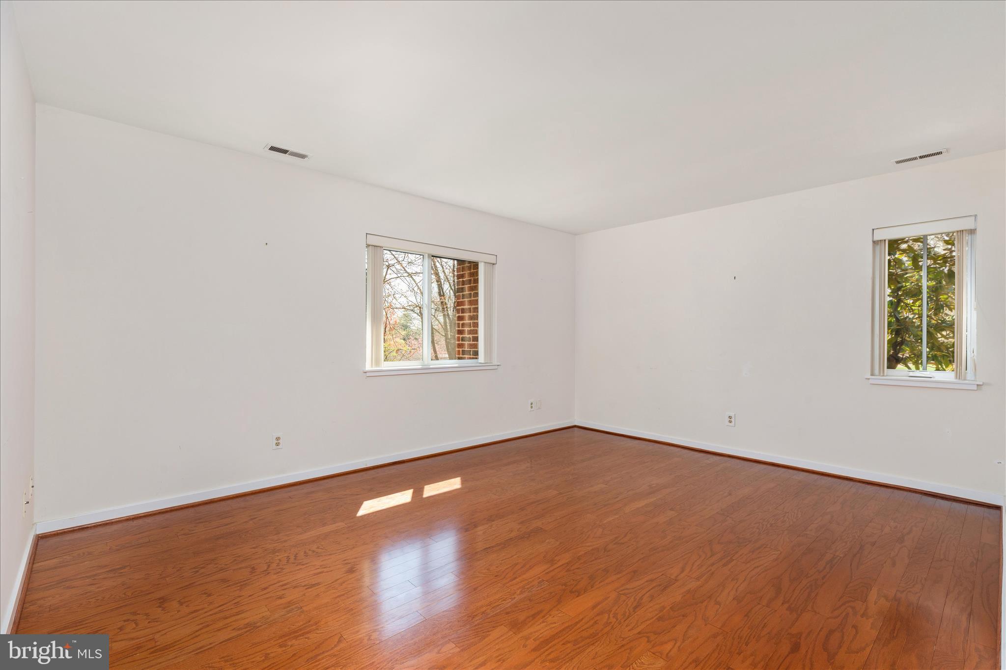 WATERFORD SQUARE - Residential