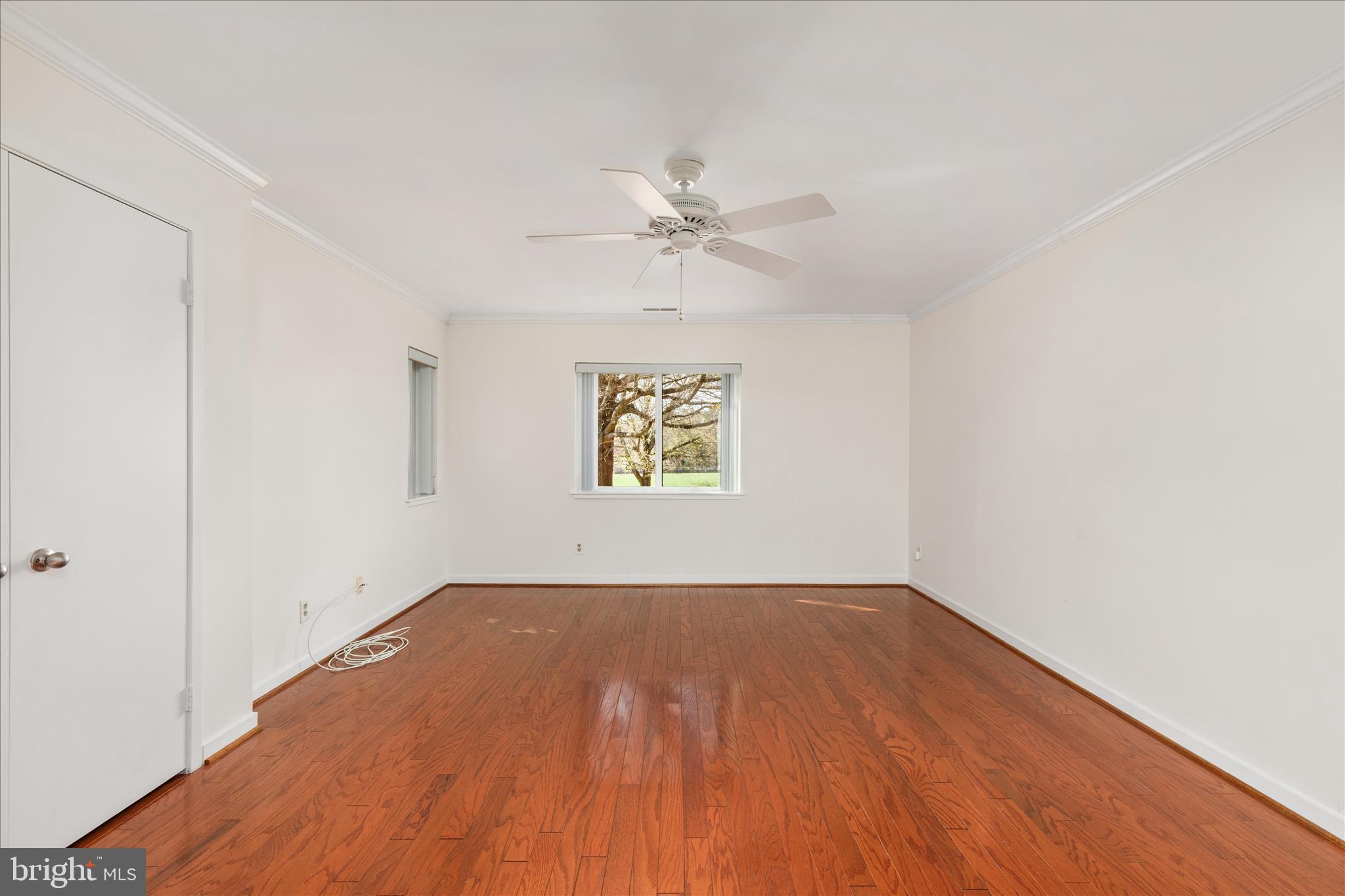 WATERFORD SQUARE - Residential