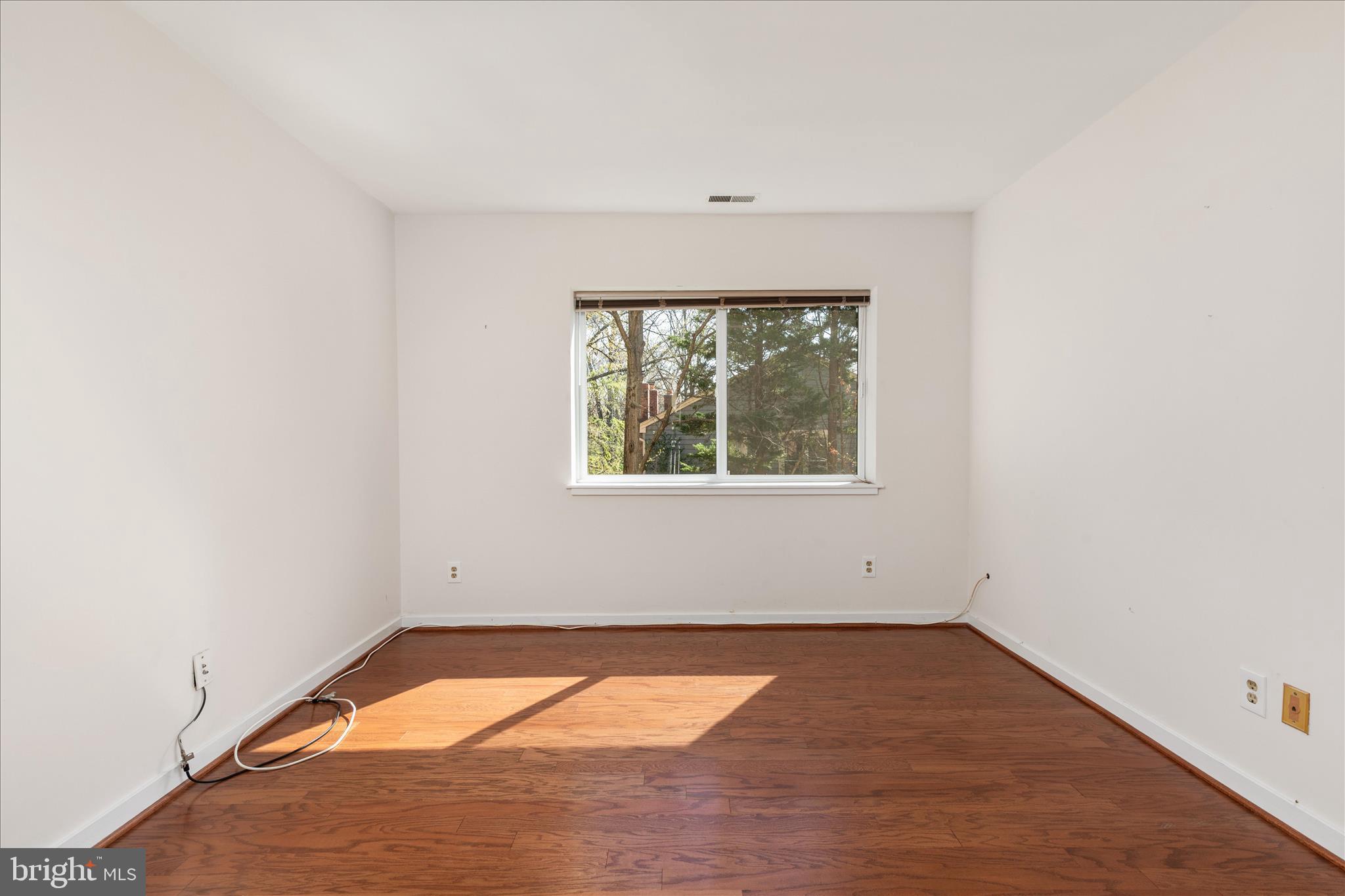 WATERFORD SQUARE - Residential