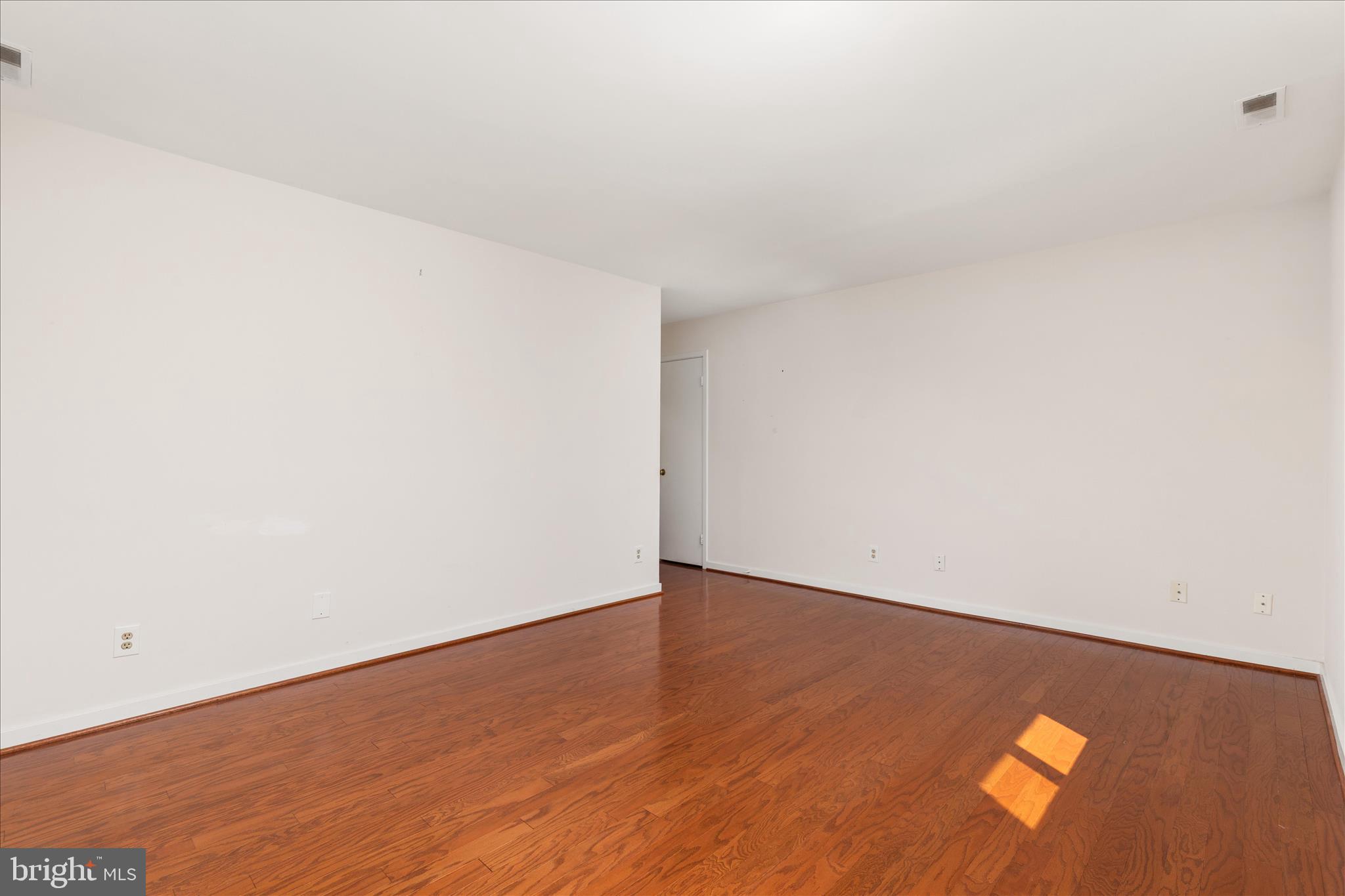 WATERFORD SQUARE - Residential